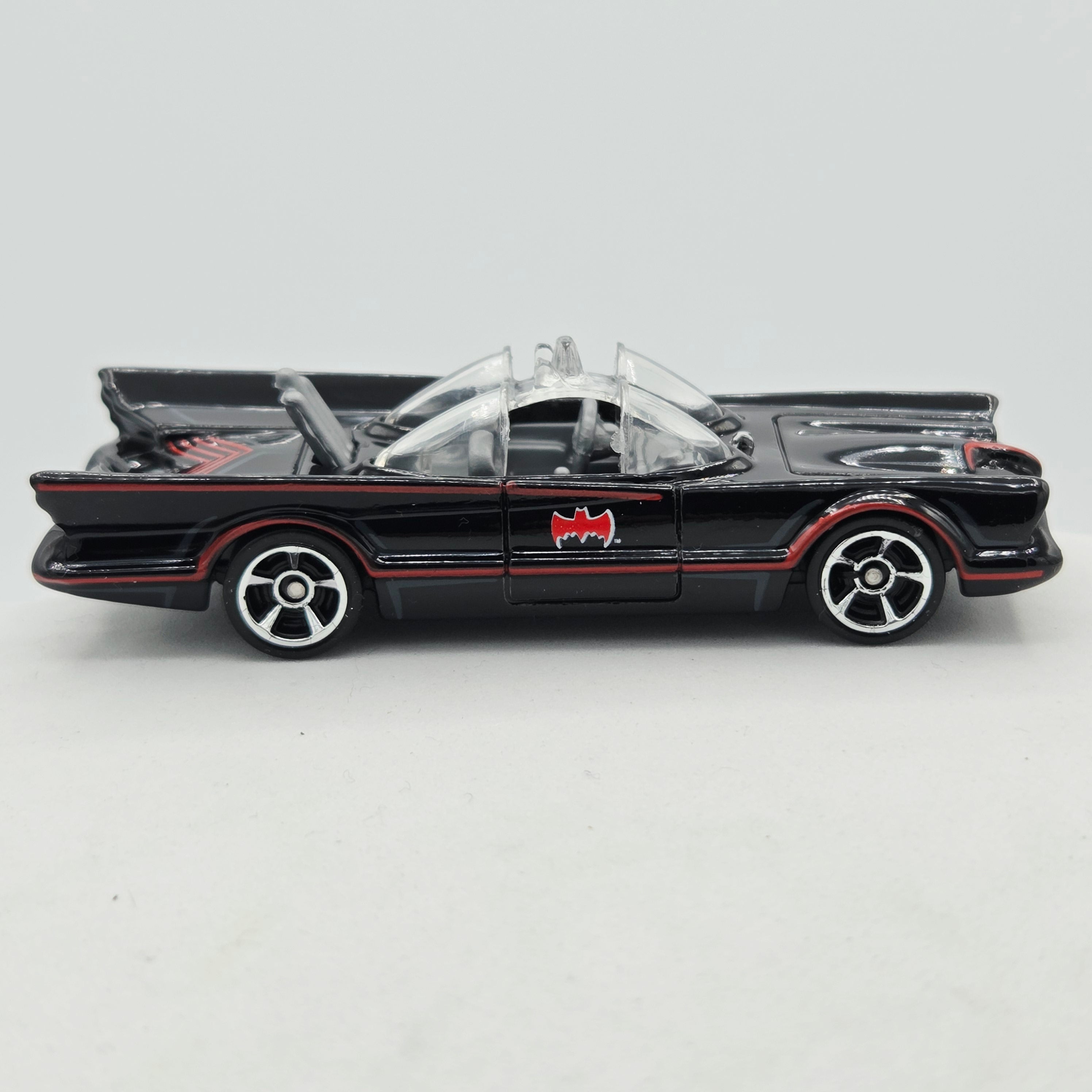 Hot Wheels Classic TV Series Batmobile (2013 HW Basic - Imagination)