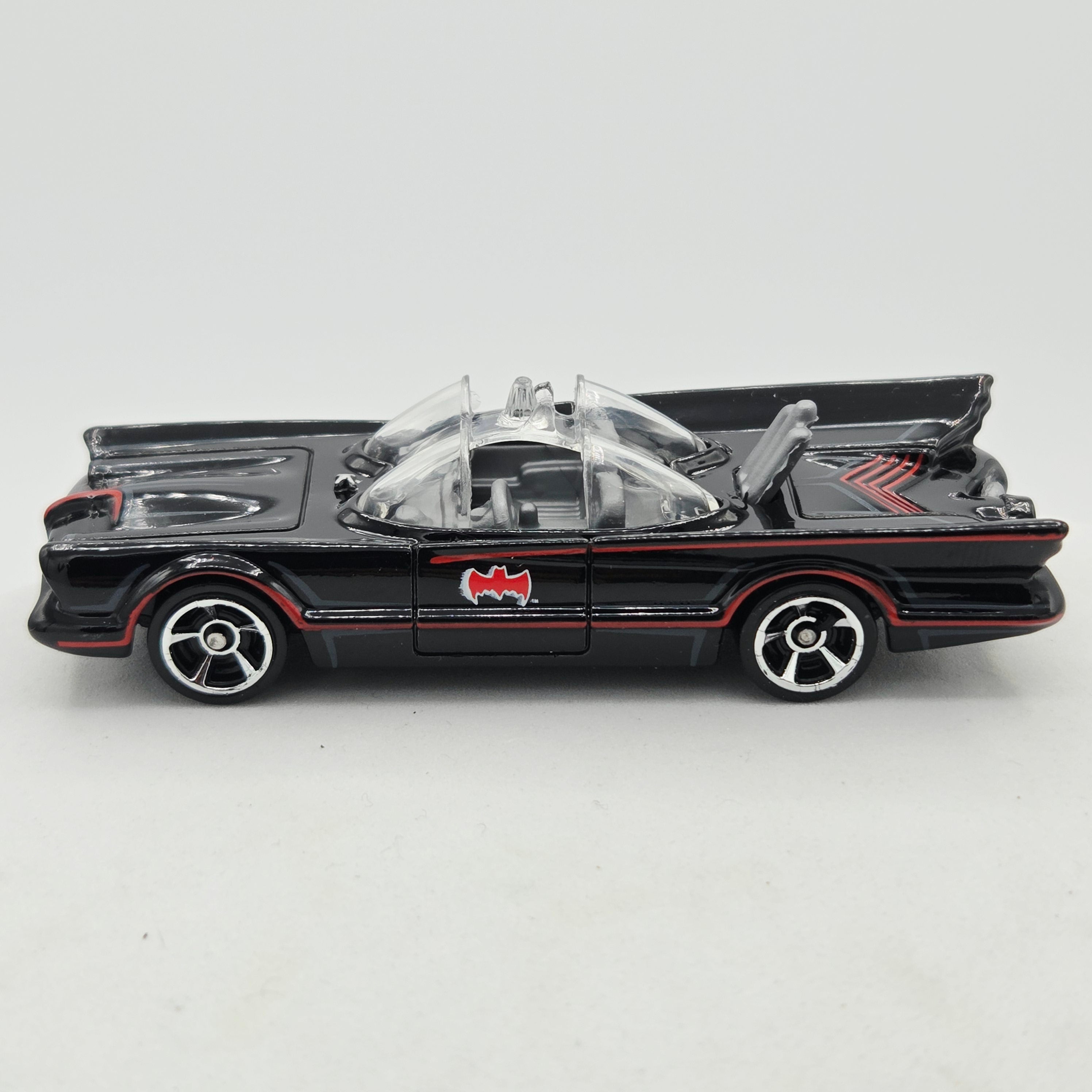 Hot Wheels Classic TV Series Batmobile (2013 HW Basic - Imagination)