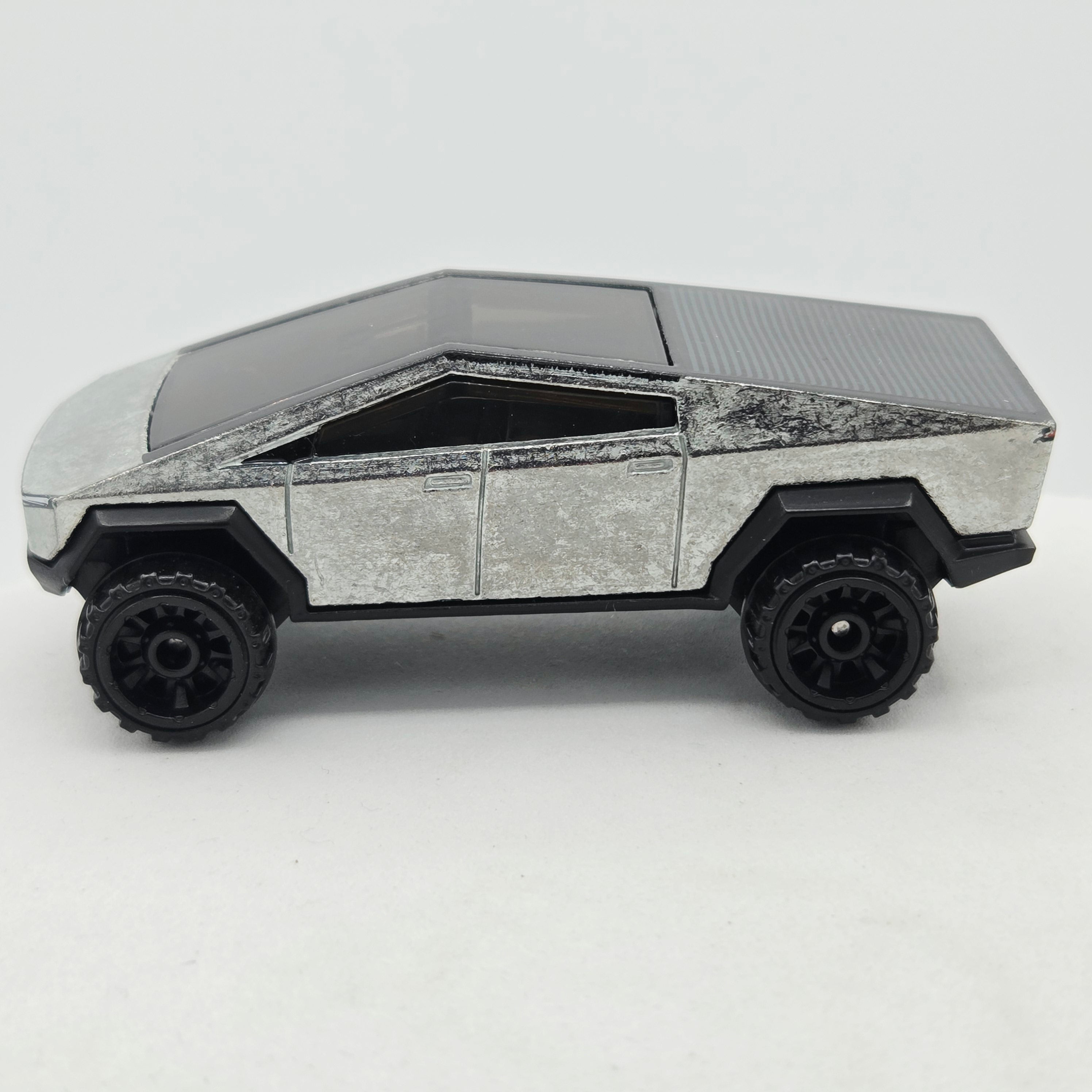 Hot Wheels Tesla Cybertruck (2021 HW Basic - Green Speed)