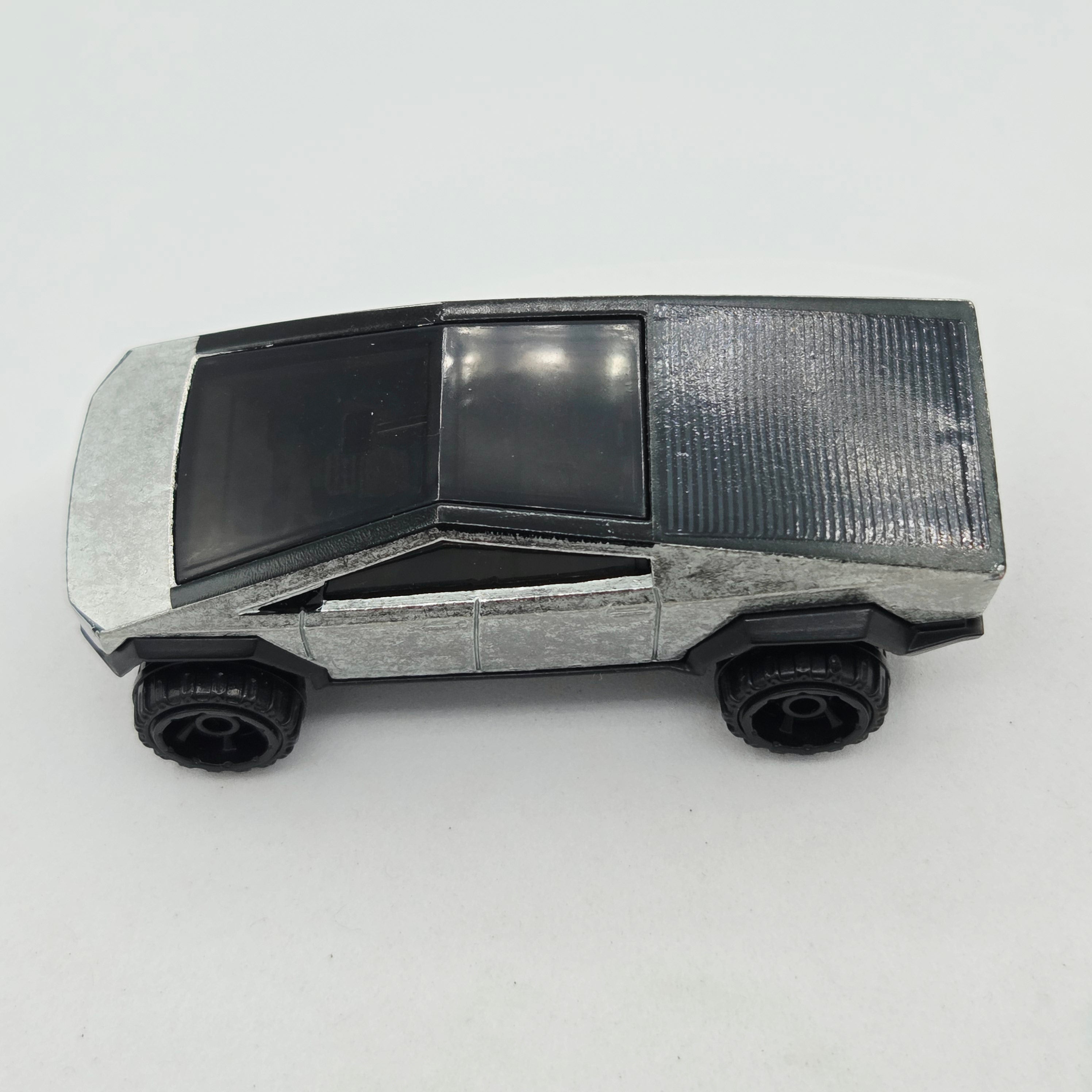 Hot Wheels Tesla Cybertruck (2021 HW Basic - Green Speed)