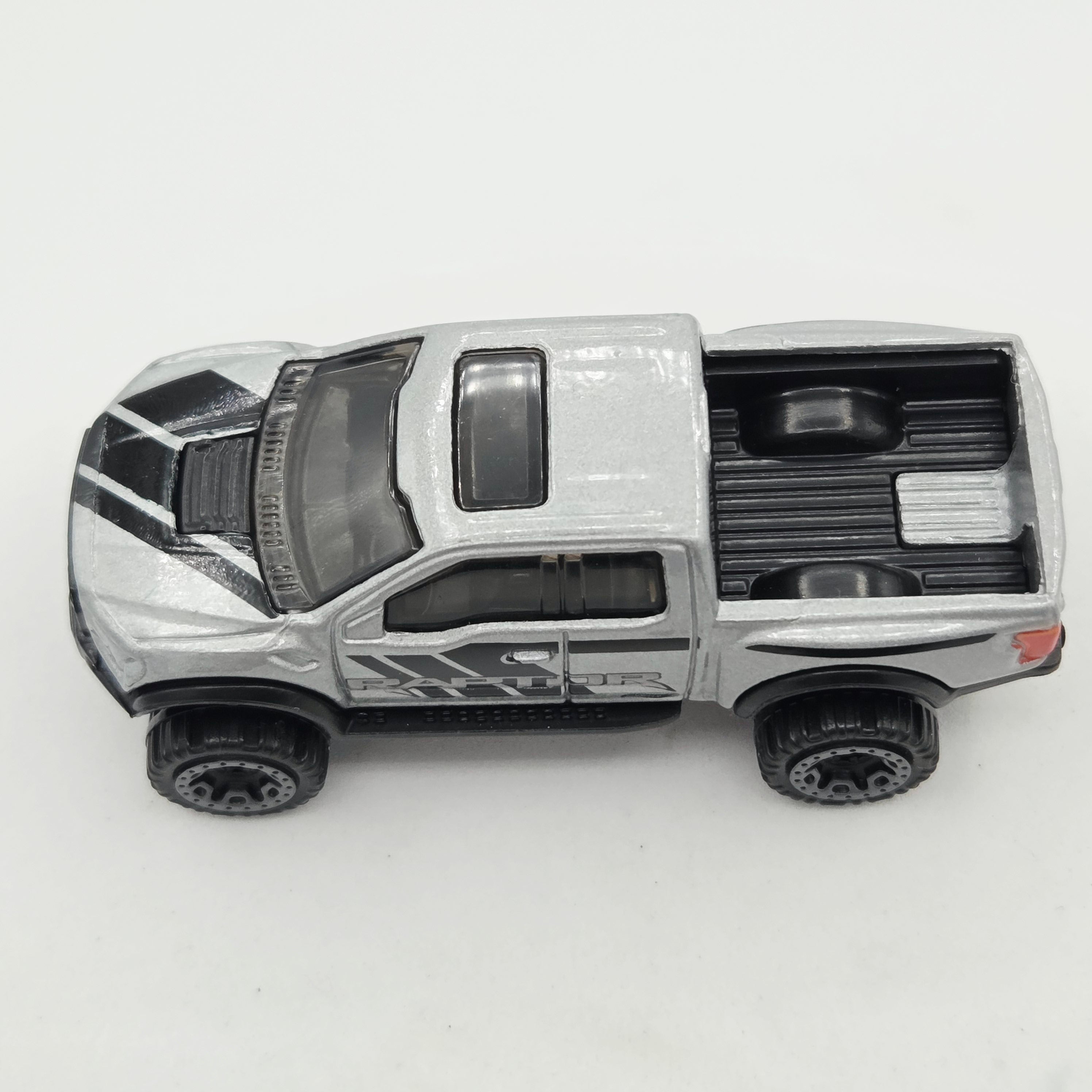 Hot Wheels '17 Ford F-150 Raptor Pickup (2021 HW Basic - Torque)