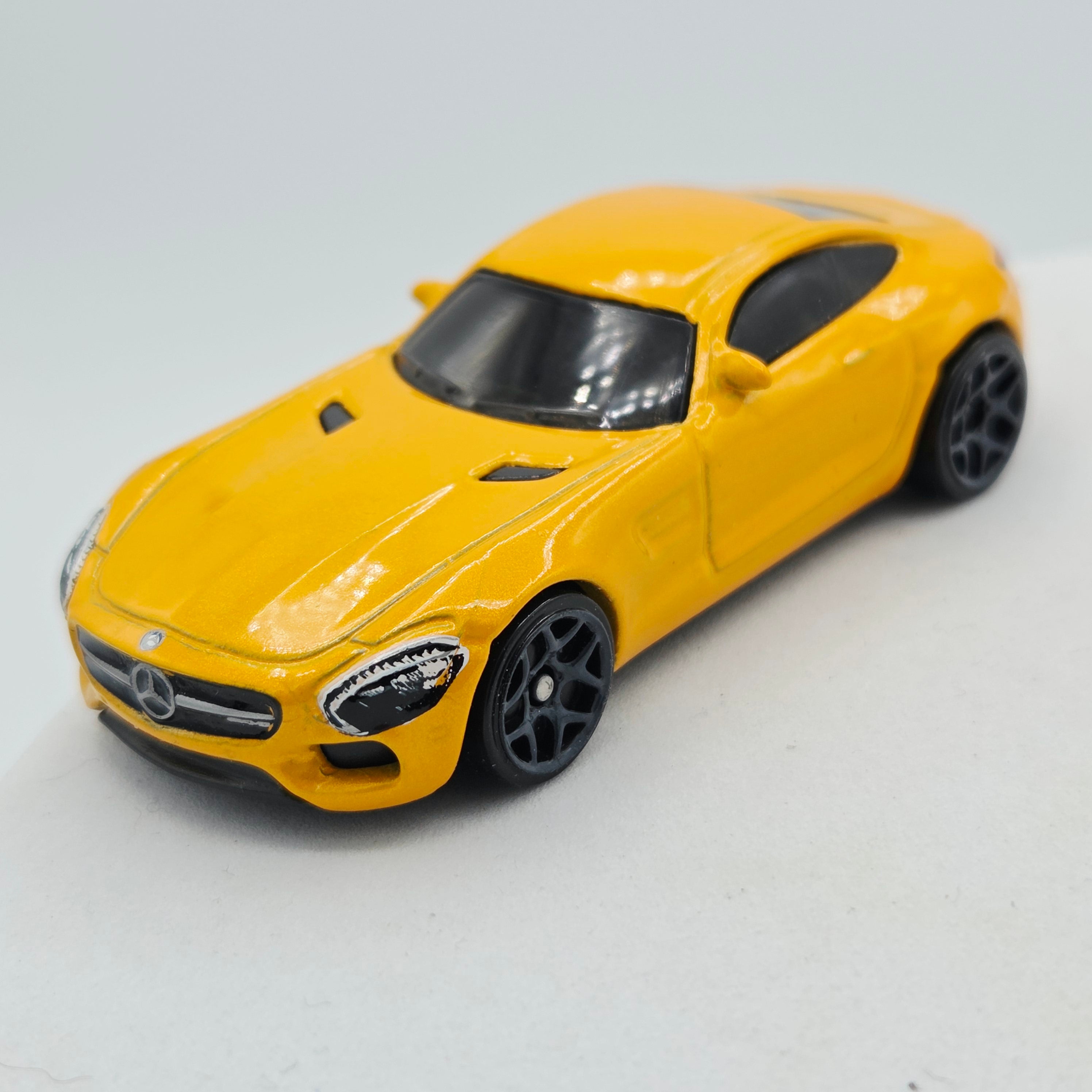 Hot Wheels '15 Mercedes-AMG GT (2017 HW Basic - Exotics)