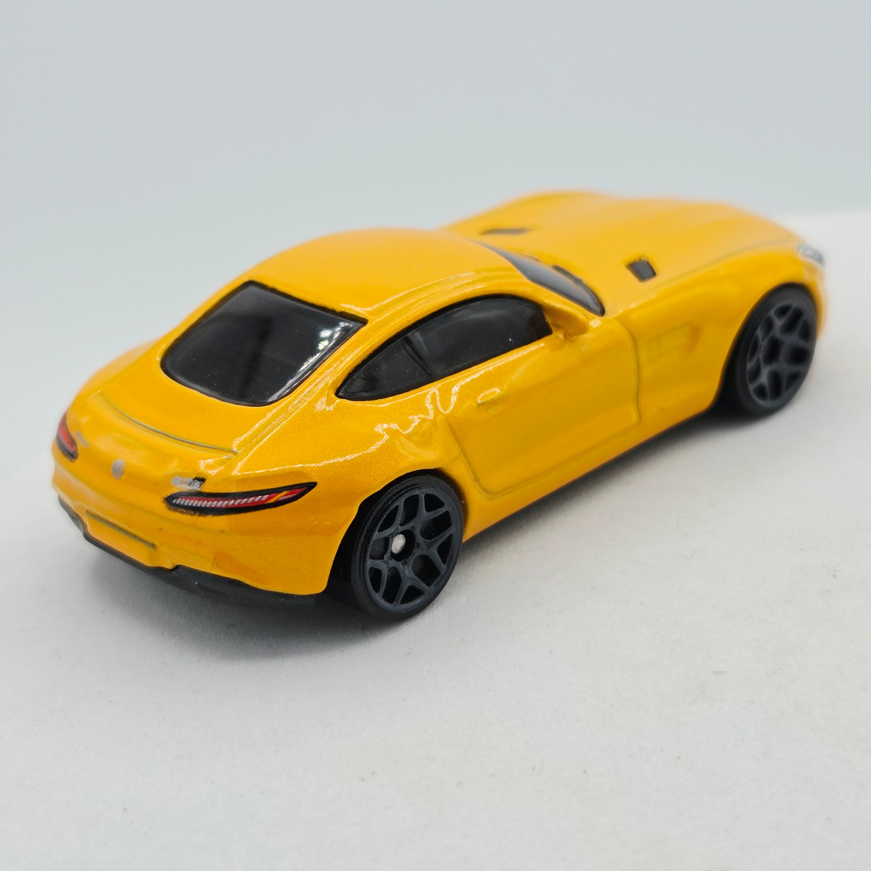 Hot Wheels '15 Mercedes-AMG GT (2017 HW Basic - Exotics)