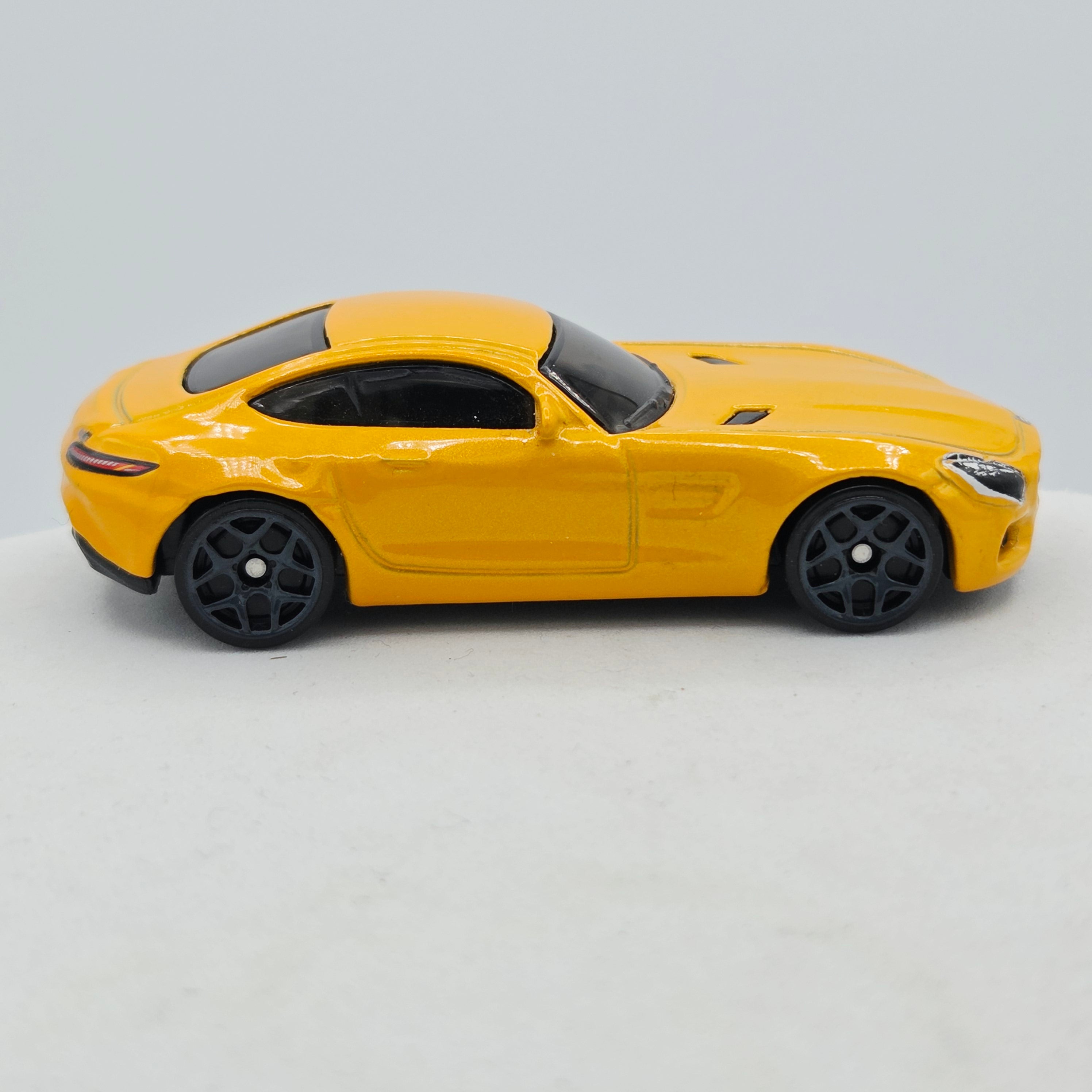 Hot Wheels '15 Mercedes-AMG GT (2017 HW Basic - Exotics)