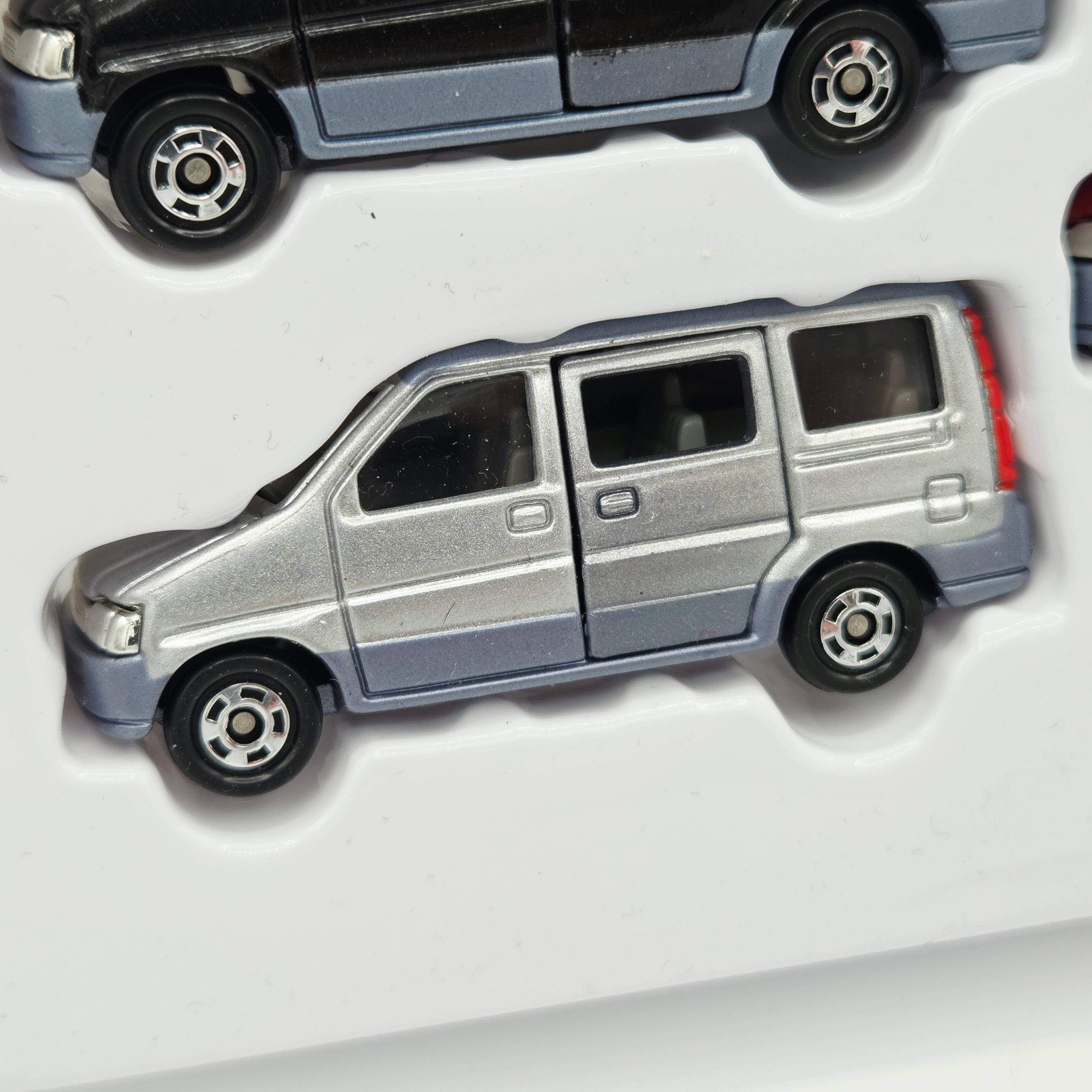 Takara Tomy - Honda Step Wagon Minivans Box Set of 4 Cars (Tomica) *OPEN BOX*