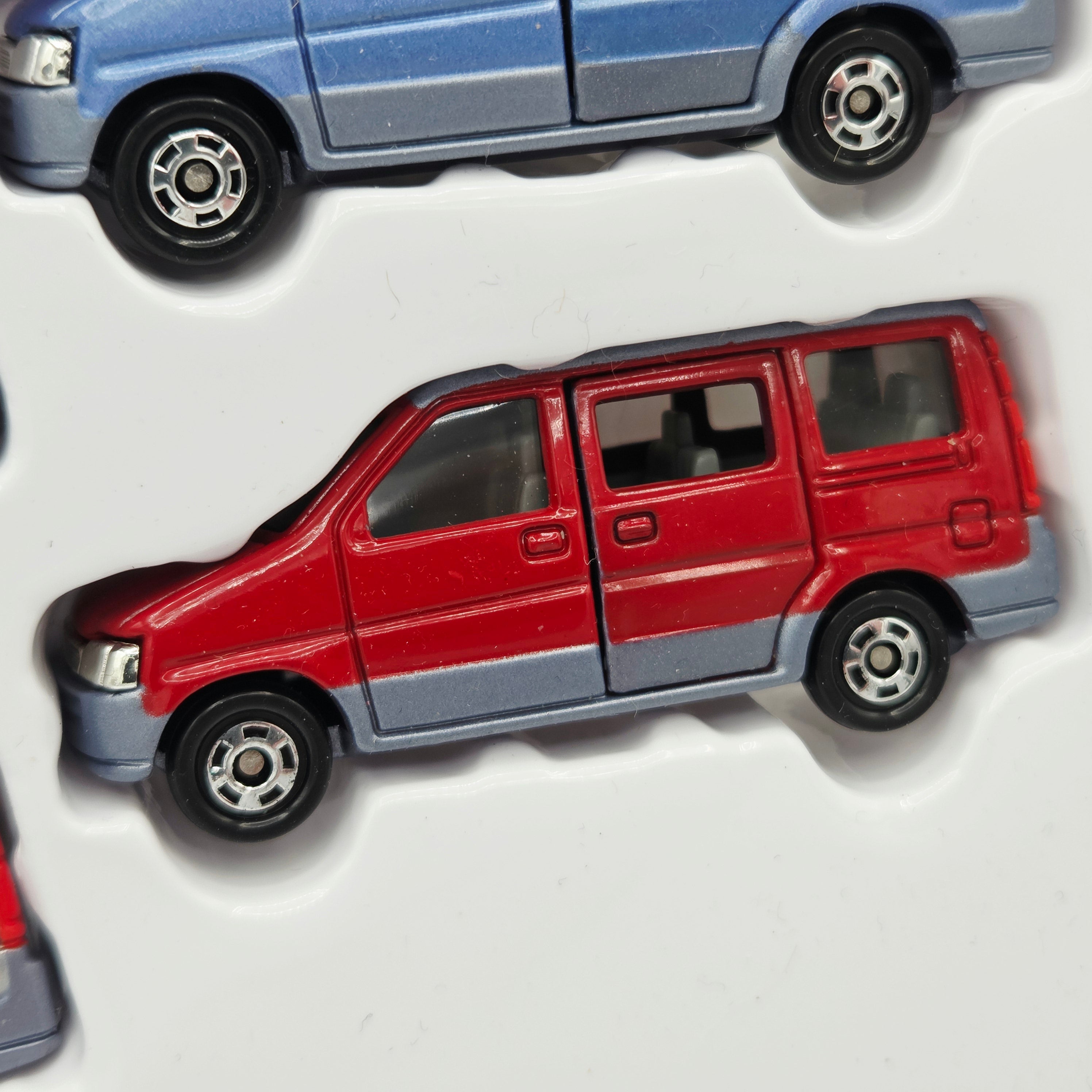 Takara Tomy - Honda Step Wagon Minivans Box Set of 4 Cars (Tomica) *OPEN BOX*