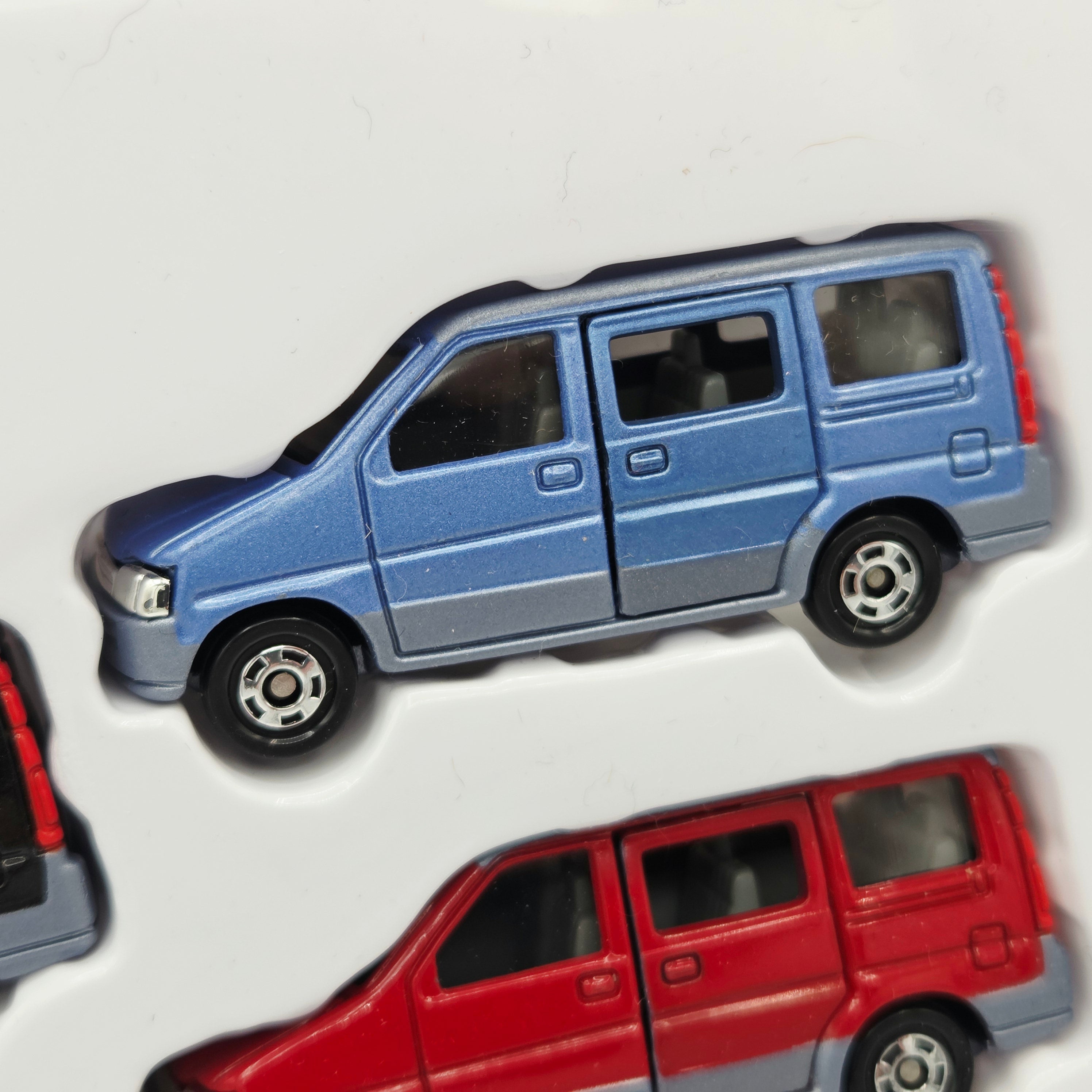 Takara Tomy - Honda Step Wagon Minivans Box Set of 4 Cars (Tomica) *OPEN BOX*