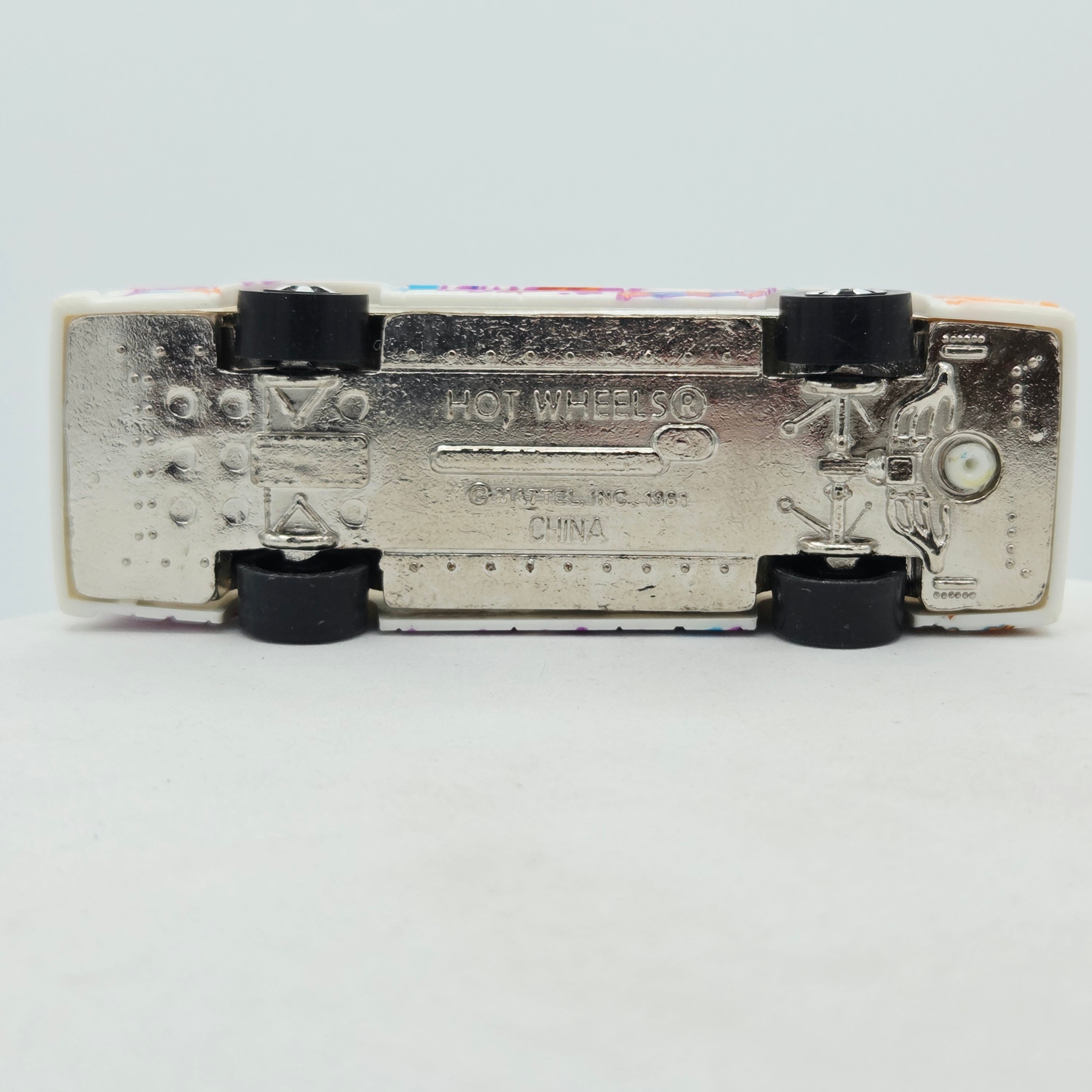 Hot Wheels Rapid Transit Bus Boys, Blackwall - Loose (1992 HW Tattoo Machines)