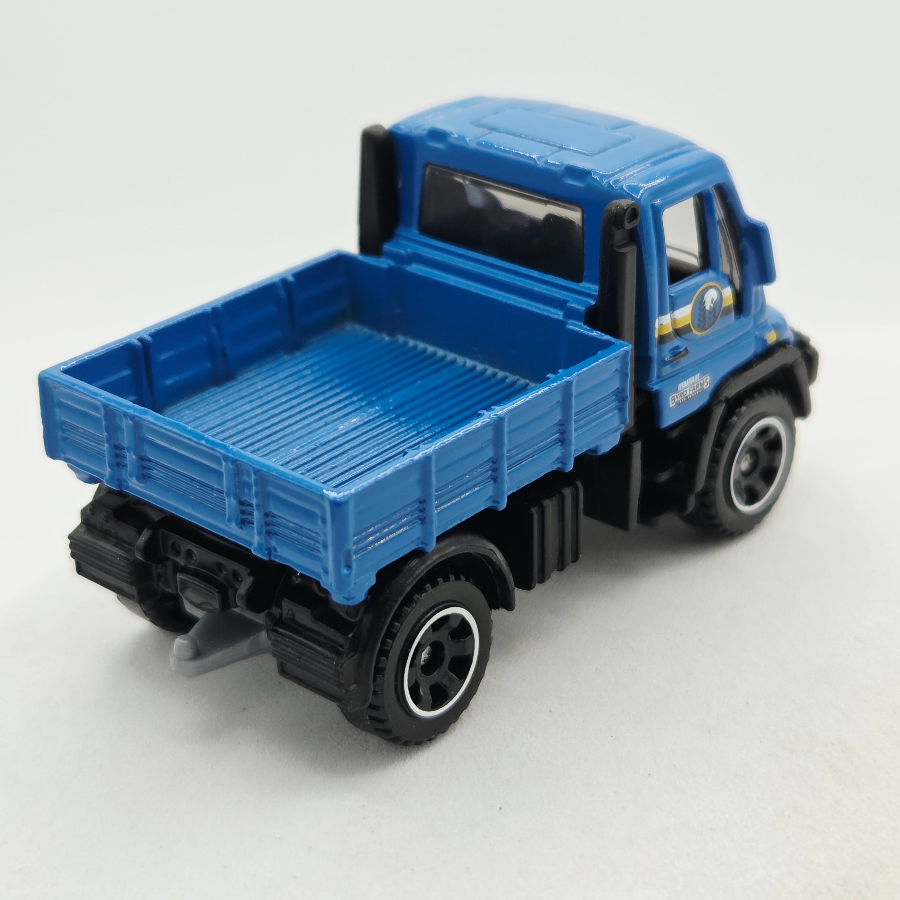Matchbox Mercedes-Benz Unimog U300 "Byrd Farms" (2024 MBX 9 Pack - Multipack Exclusive)