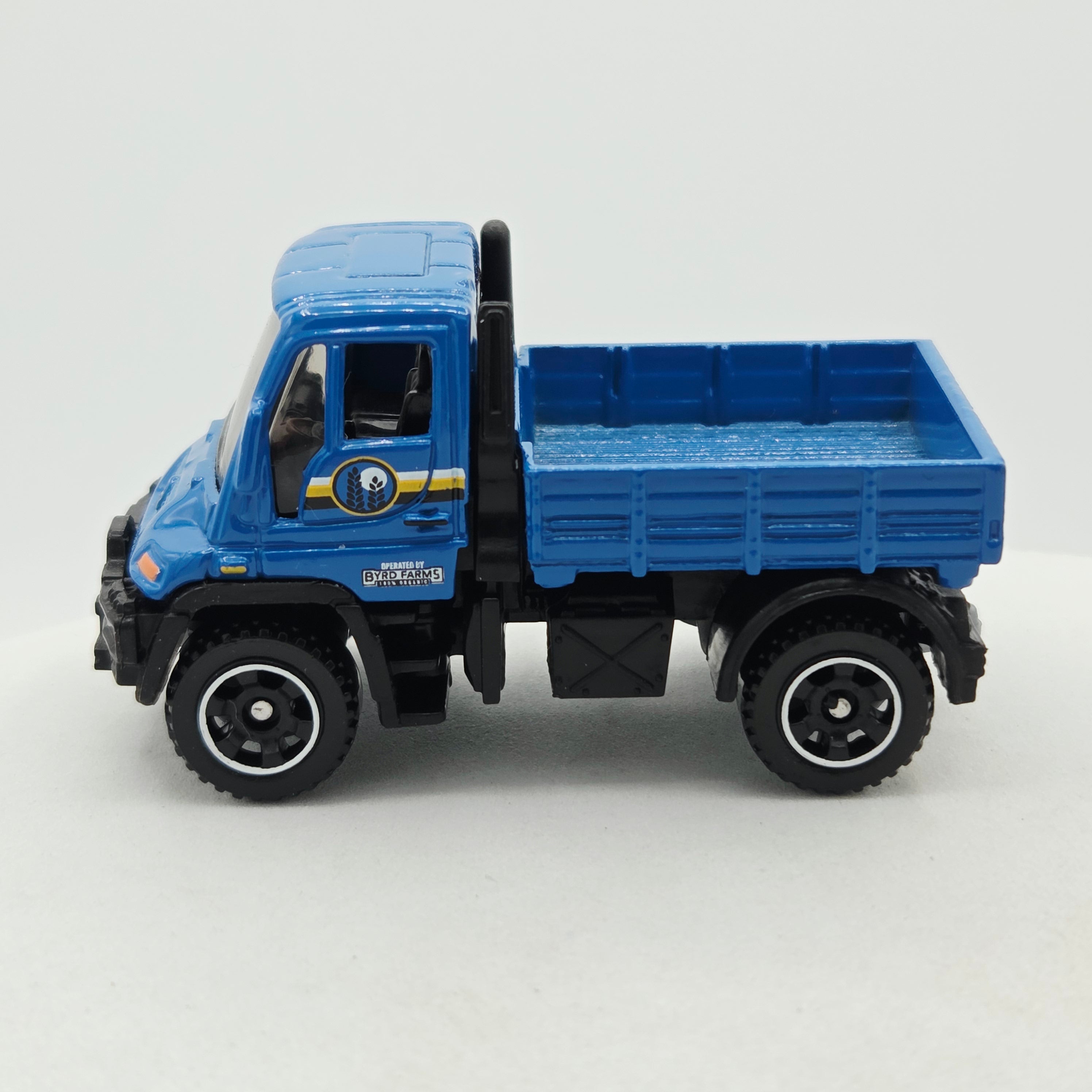 Matchbox Mercedes-Benz Unimog U300 "Byrd Farms" (2024 MBX 9 Pack - Multipack Exclusive)