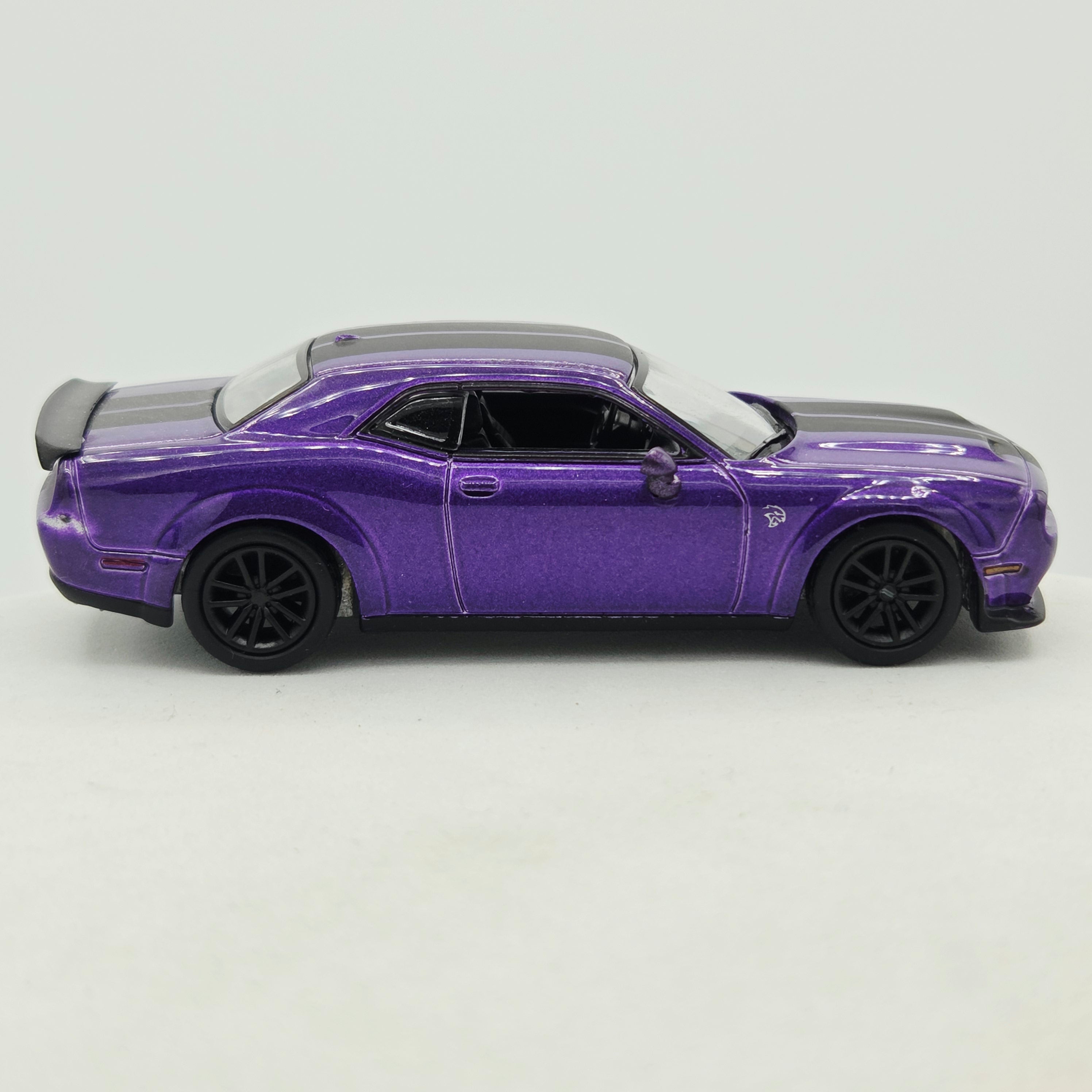GreenLight '23 Dodge Challenger SRT Hellcat - 1:64, Loose (2025 Showroom Floor Ser.7)