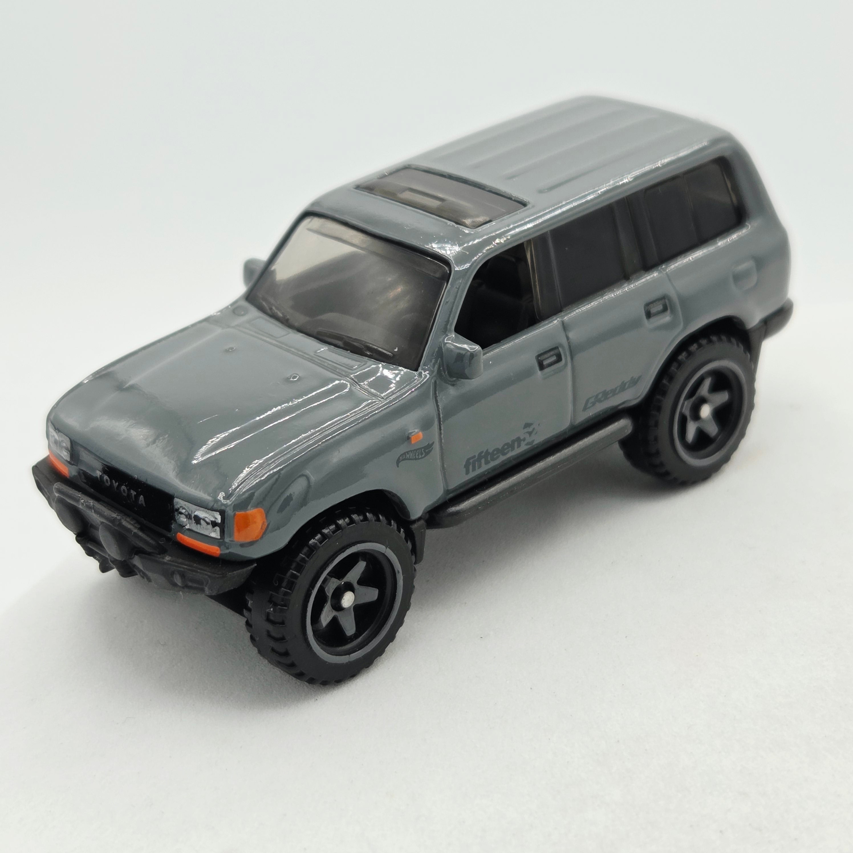 Hot Wheels Toyota Land Cruiser 80 (2020 HW Basic - Hot Trucks)