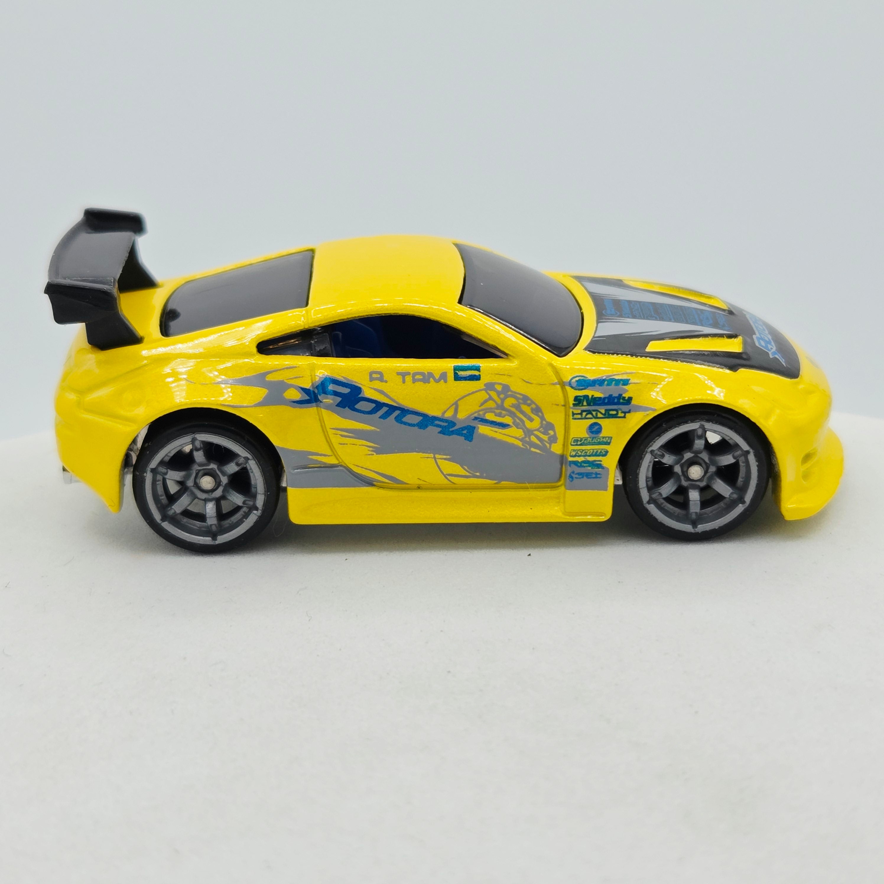 Hot Wheels Nissan 350Z Co-Molded 6 Spoke Wheel Variant (2006 HW Basic - First Editions)