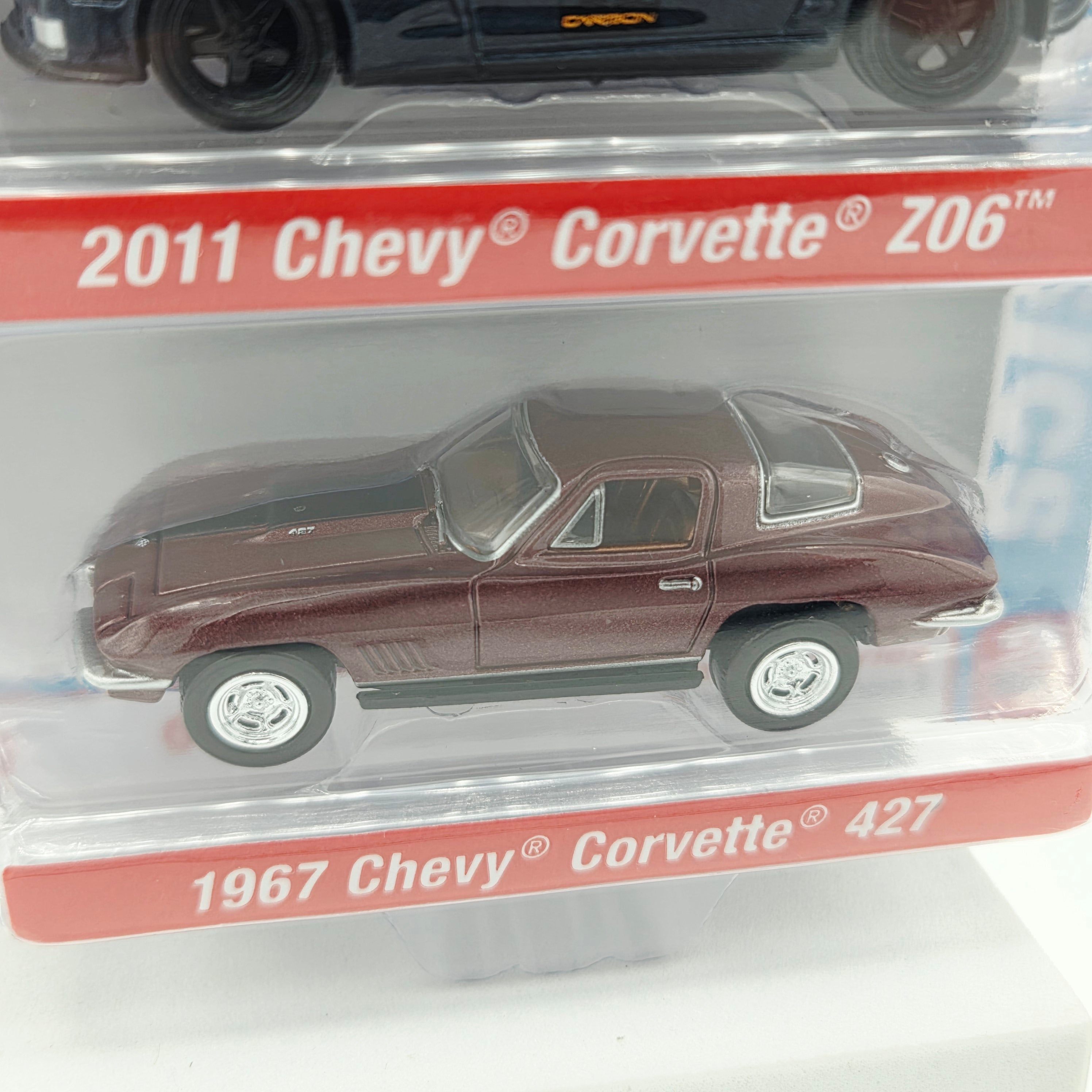 Auto World '11 Chevy Corvette Z06 / '67 Chevy Corvette - 1:64 (2022 Target Exclusive 2-Pack Rel.1 Ver.A) 1 of only 6668