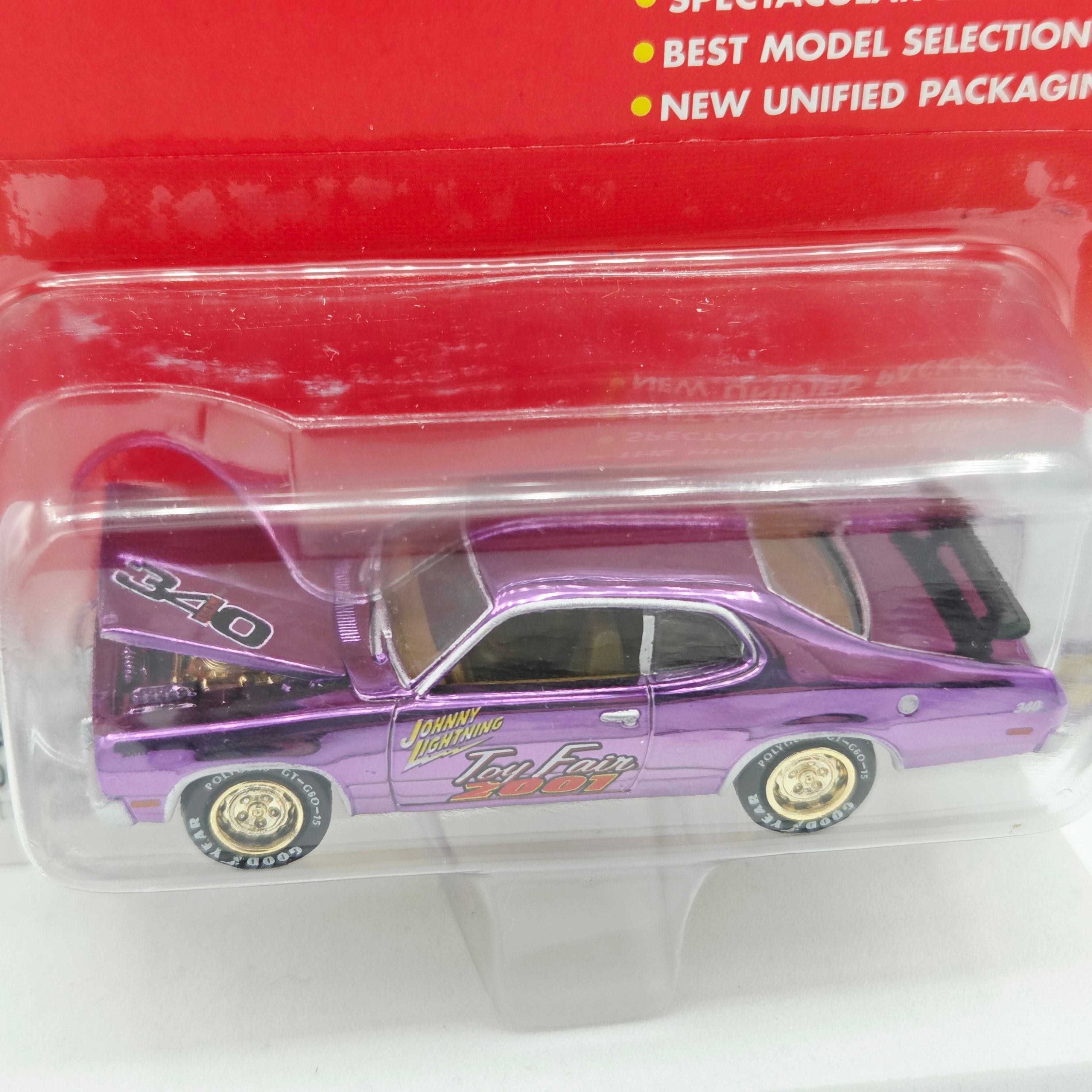 Johnny Lightning '71 Plymouth Duster 340 - 1:64 (2001 Toy Fair Convention Exclusive)