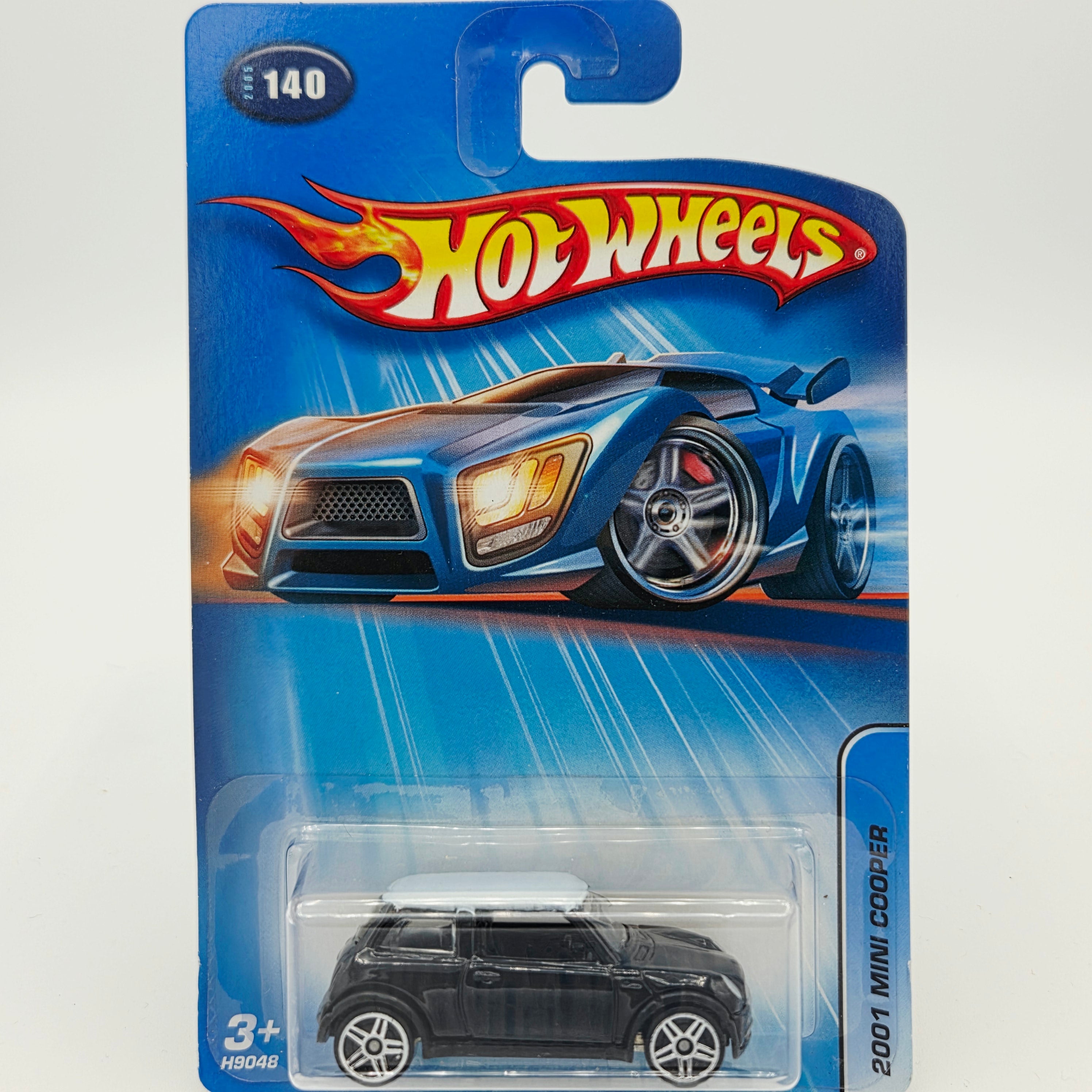 Hot Wheels '01 Mini Cooper - Black (2005 HW Basic / Mainline)