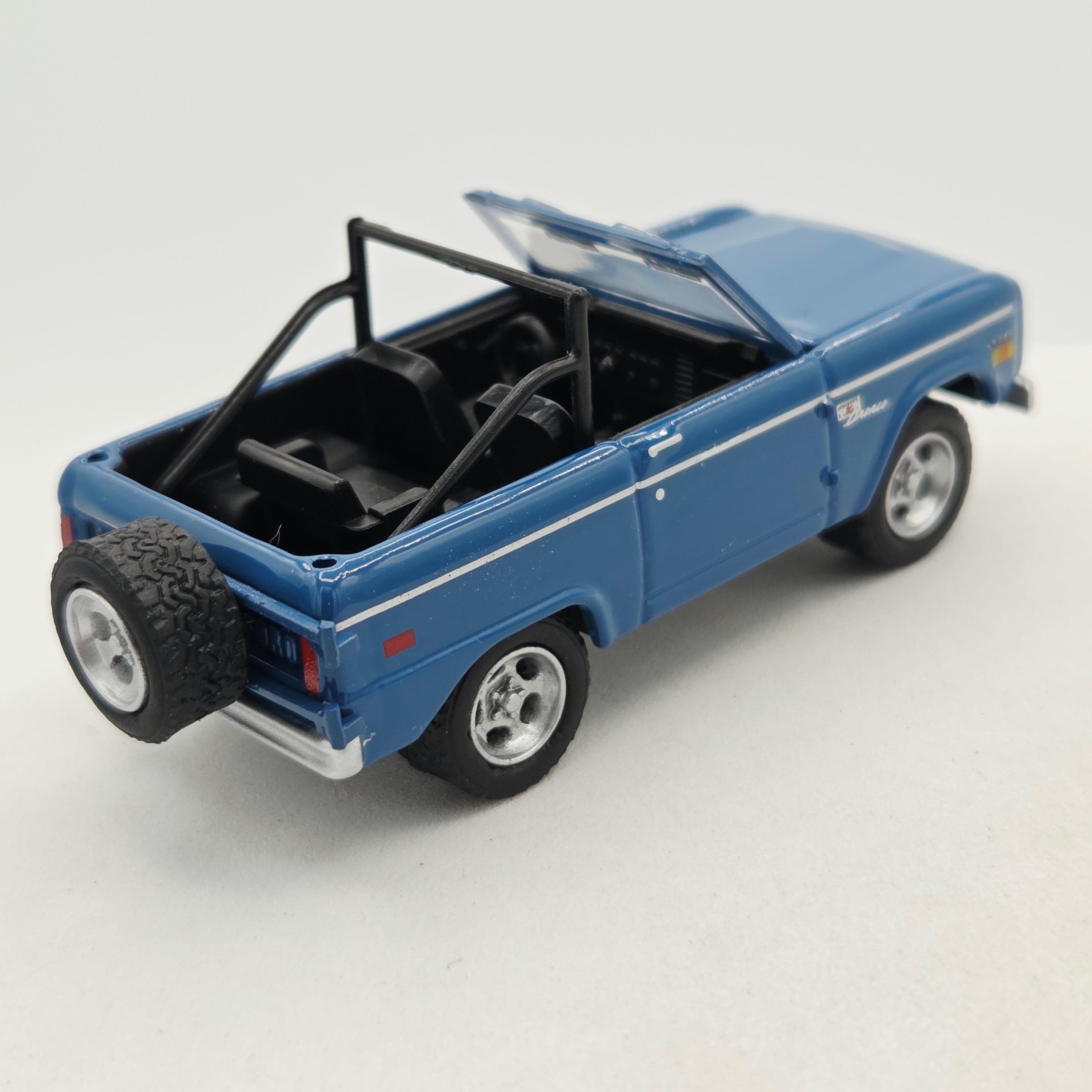 Greenlight '67 Ford Bronco - 1:64, Loose (2013 Dad's Garage - Diecast Alley Exclusive)