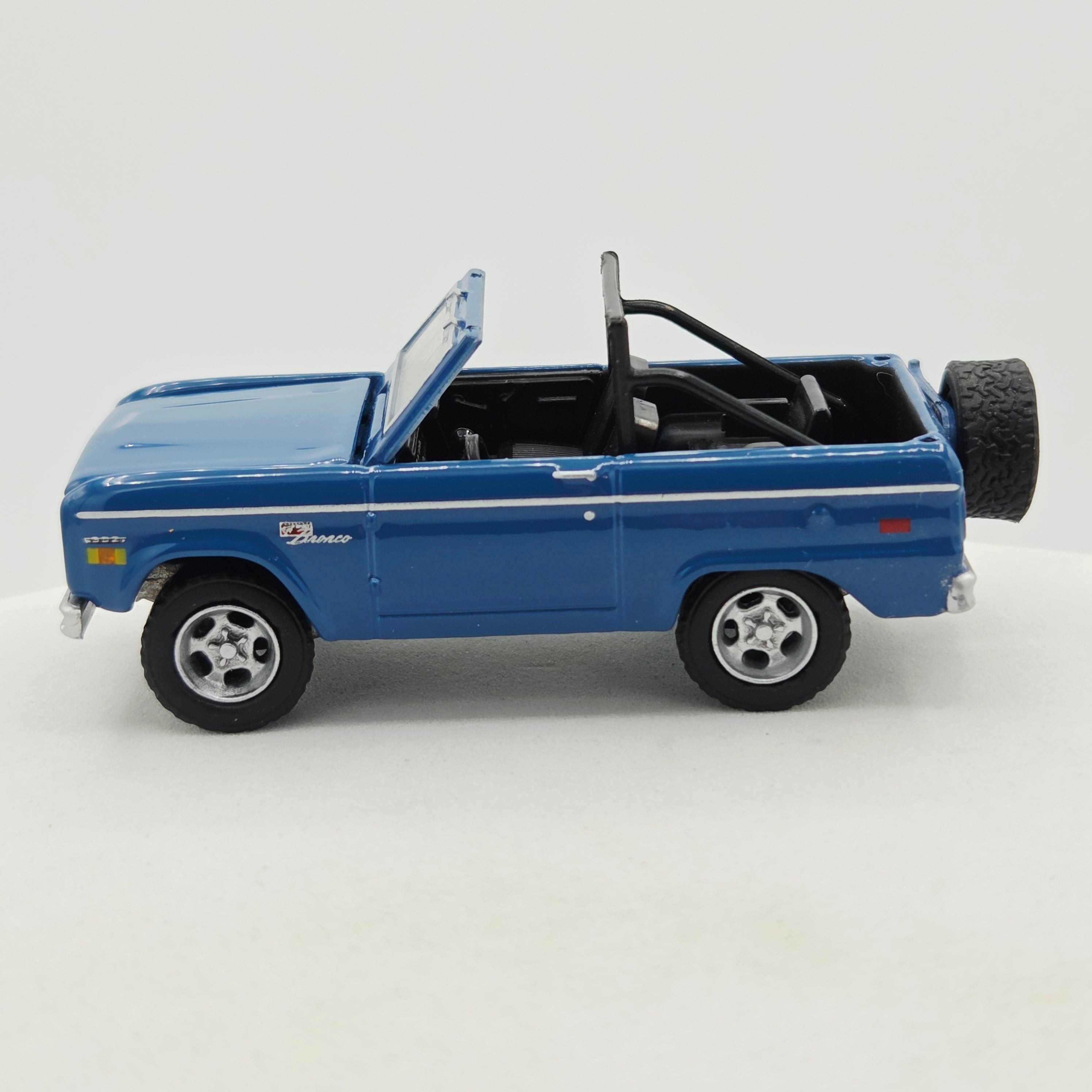 Greenlight '67 Ford Bronco - 1:64, Loose (2013 Dad's Garage - Diecast Alley Exclusive)