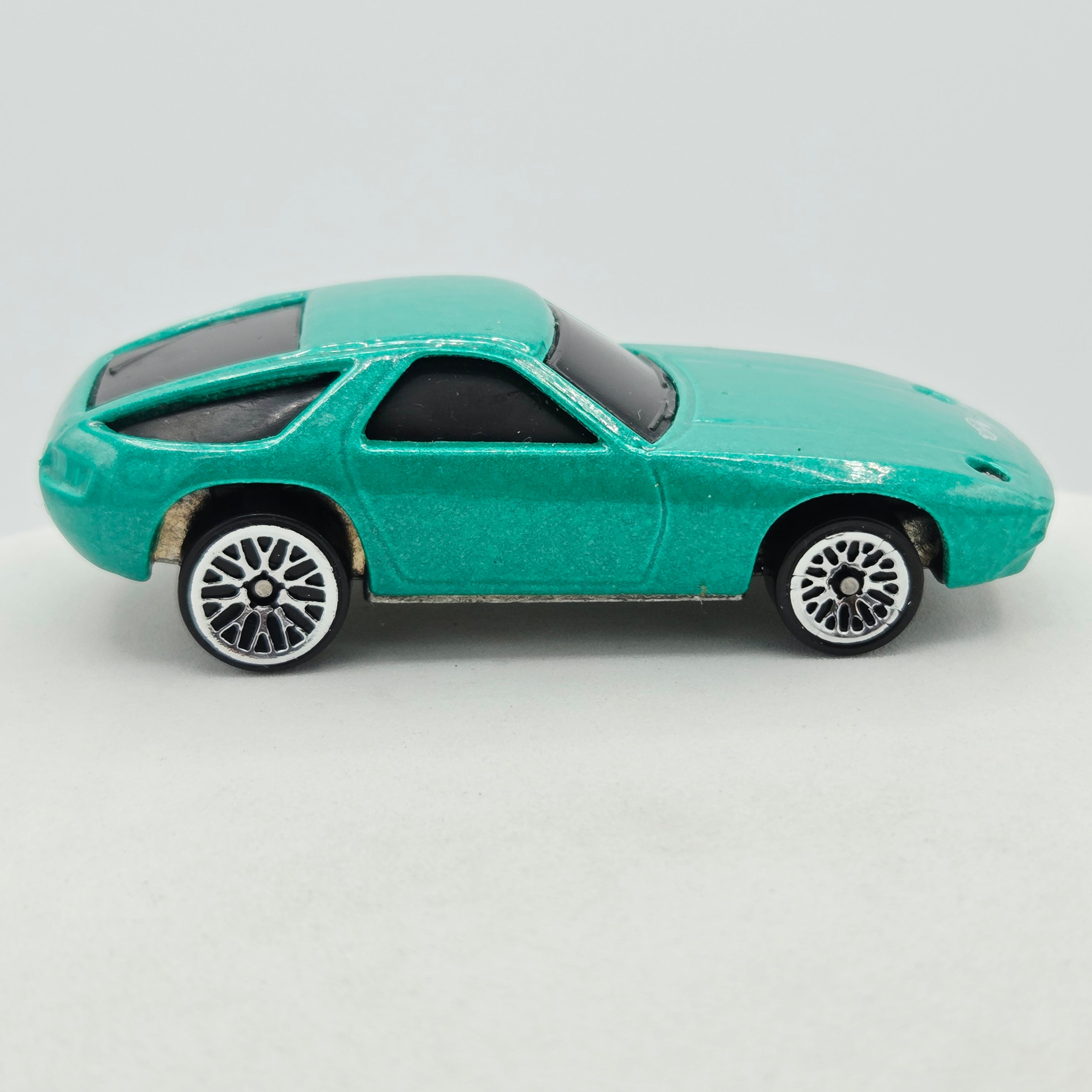 Hot Wheels Porsche P-928 *Lace Wheel Variant* (1996 HW Porsche 5 Pack - Multipack Exclusive)