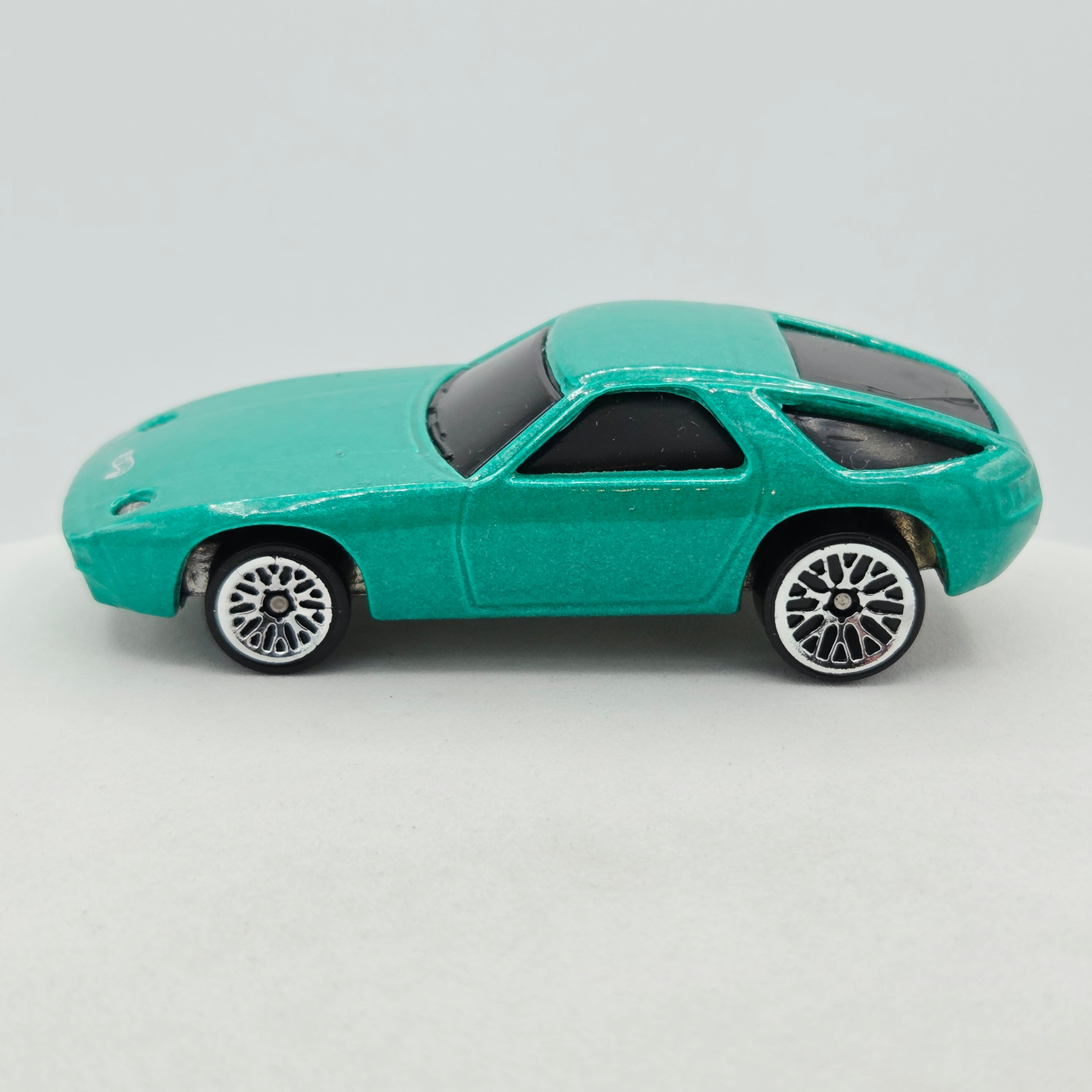 Hot Wheels Porsche P-928 *Lace Wheel Variant* (1996 HW Porsche 5 Pack - Multipack Exclusive)