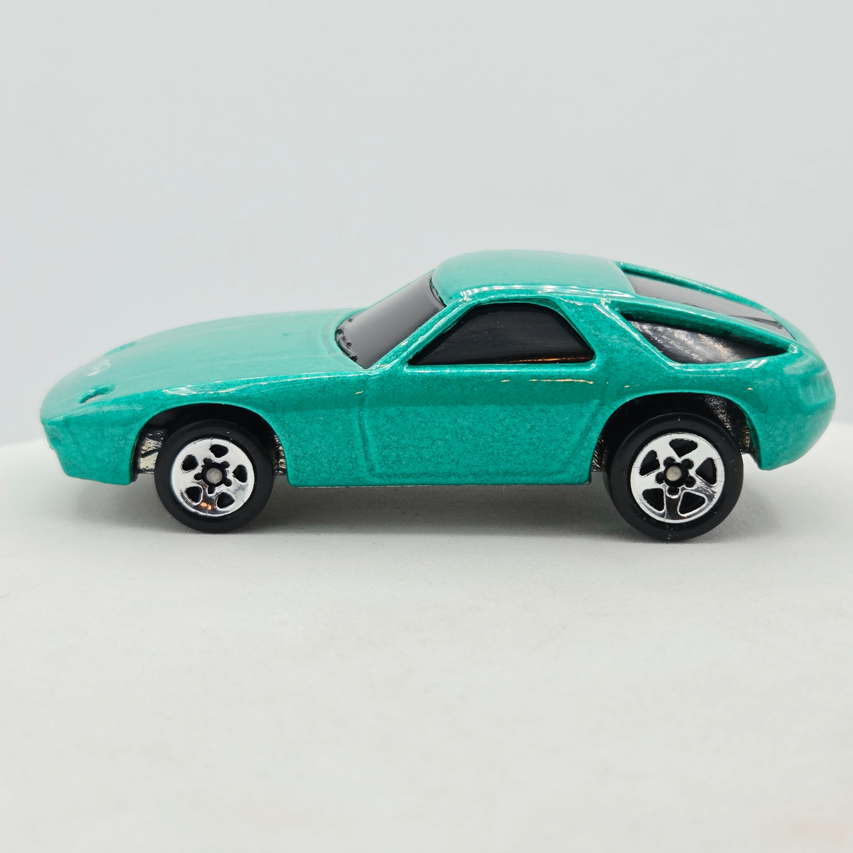 Hot Wheels Porsche P-928 *5SP Wheel Variant* (1996 HW Porsche 5 Pack - Multipack Exclusive)