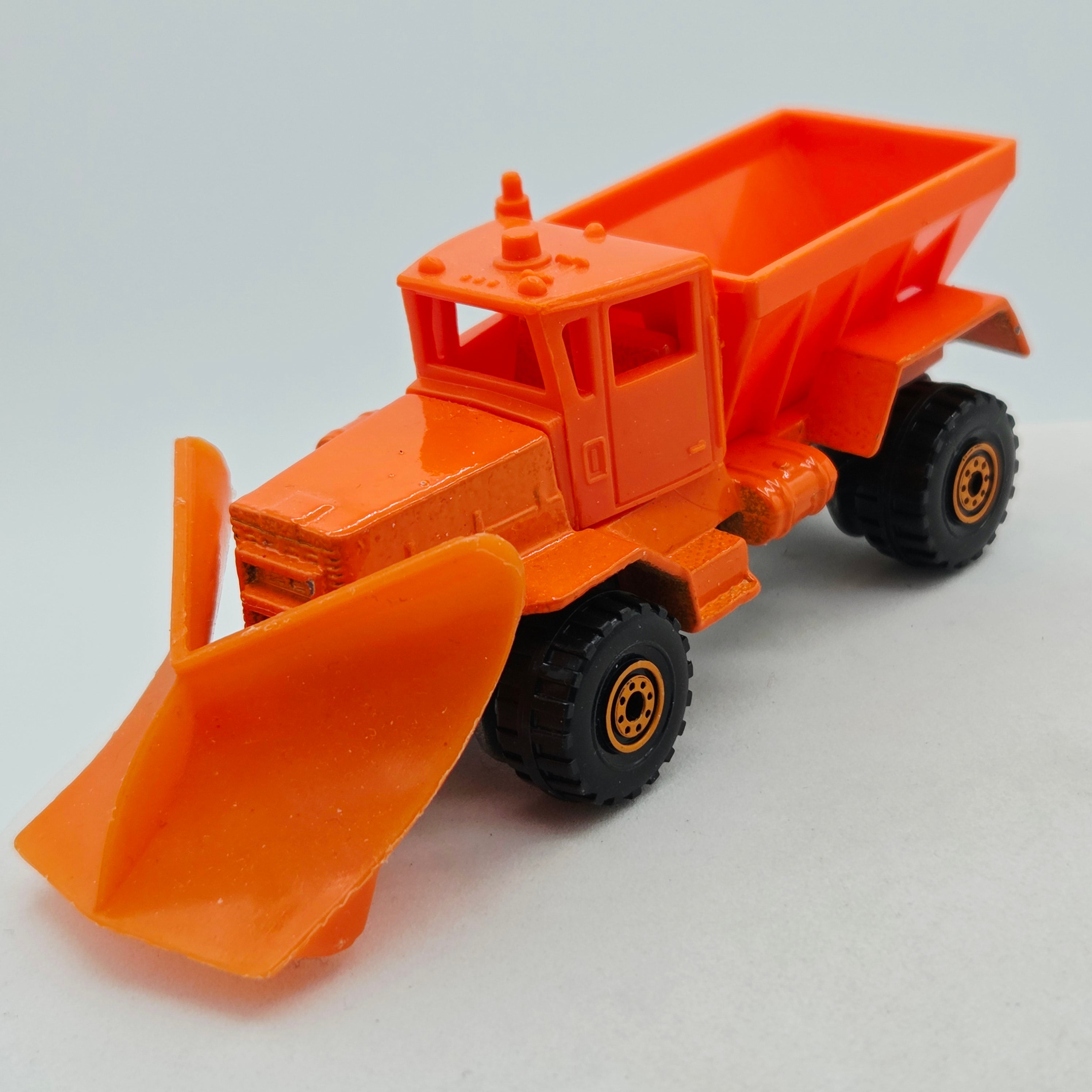 Hot Wheels Oshkosh Snow Plow Truck #201 - Plastic Cab, Bed (1991 HW Basic / Mainline)