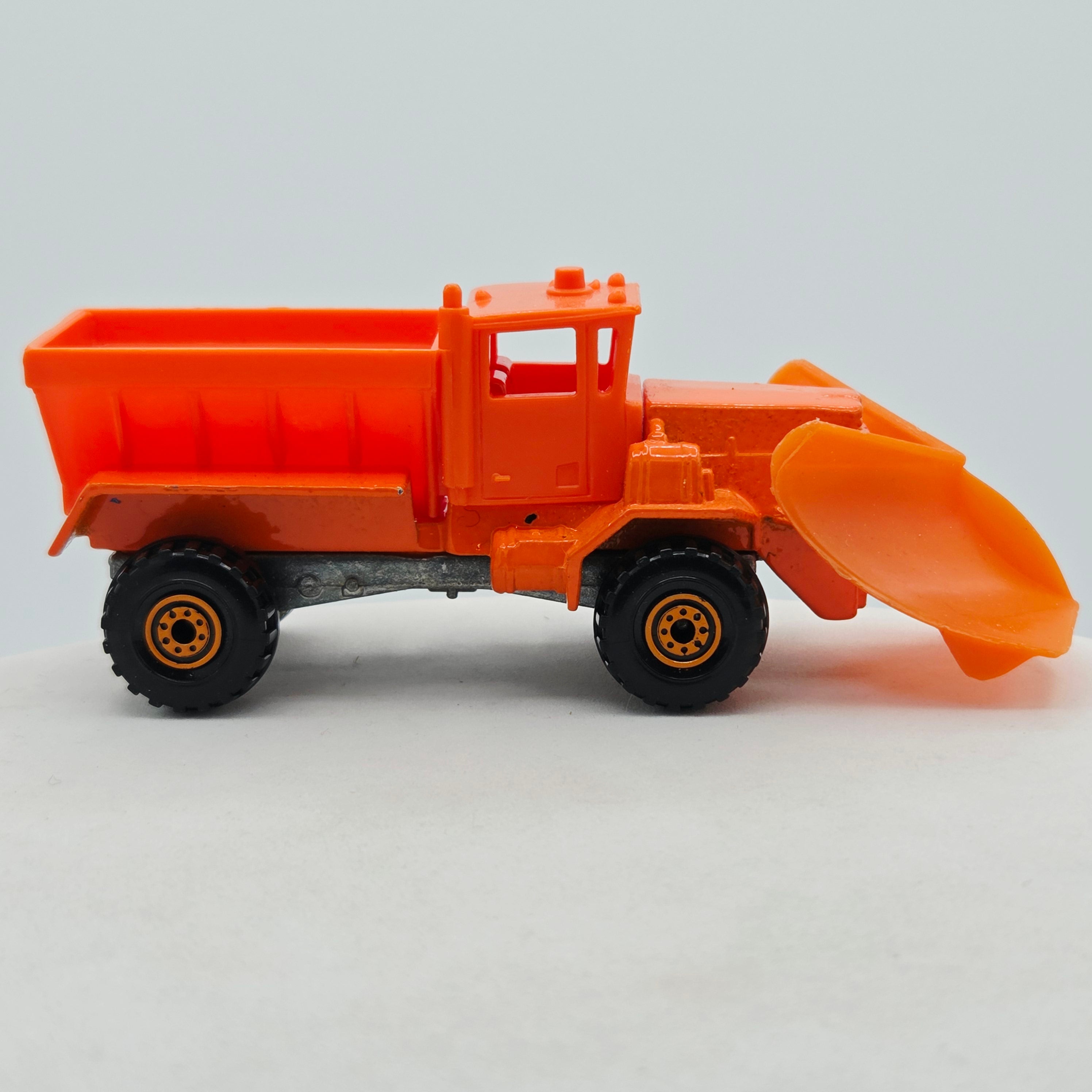 Hot Wheels Oshkosh Snow Plow Truck #201 - Plastic Cab, Bed (1991 HW Basic / Mainline)
