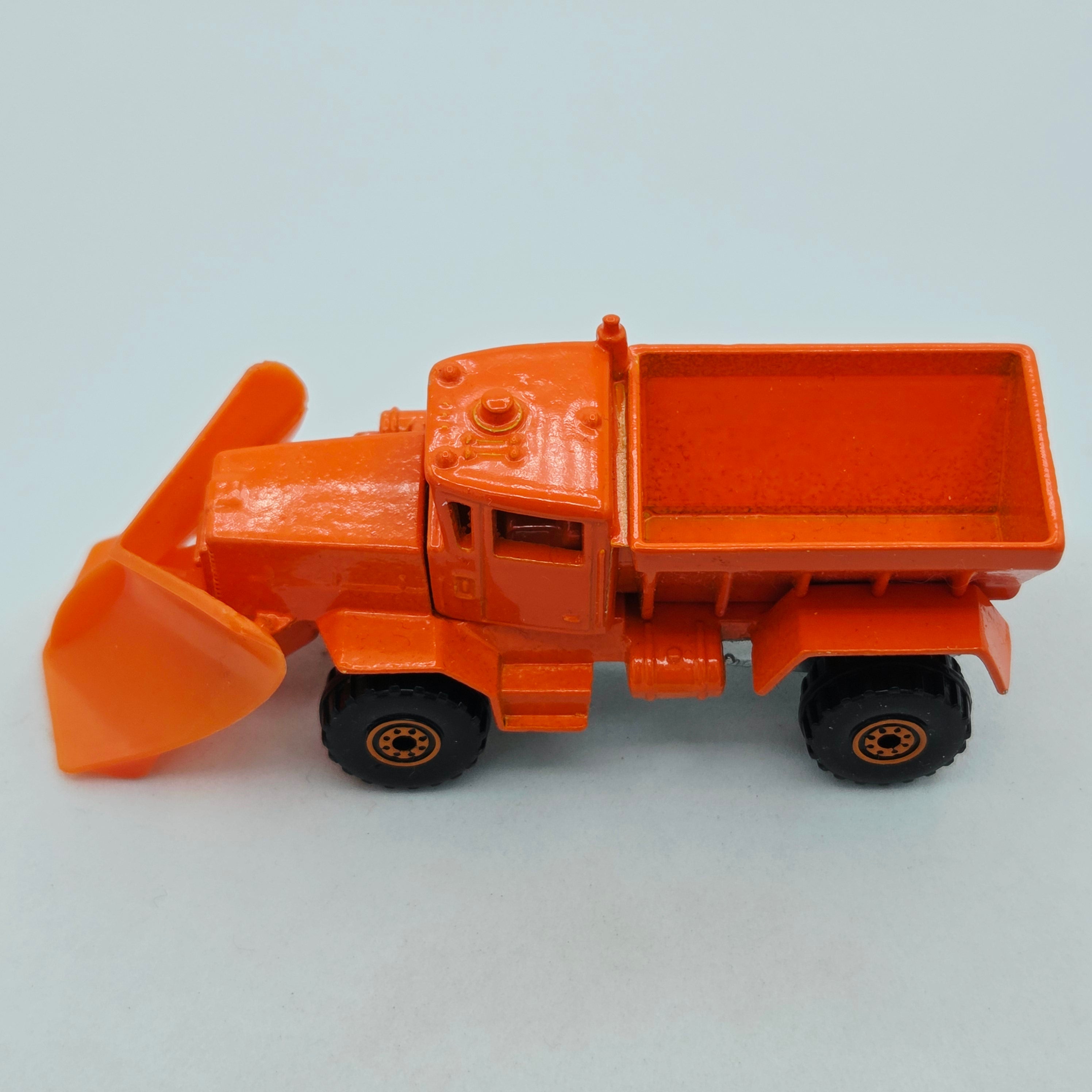 Hot Wheels Oshkosh Snow Plow Truck #201 - Metal Cab, Malaysia Base (1984-1990 HW Basic / Mainline)