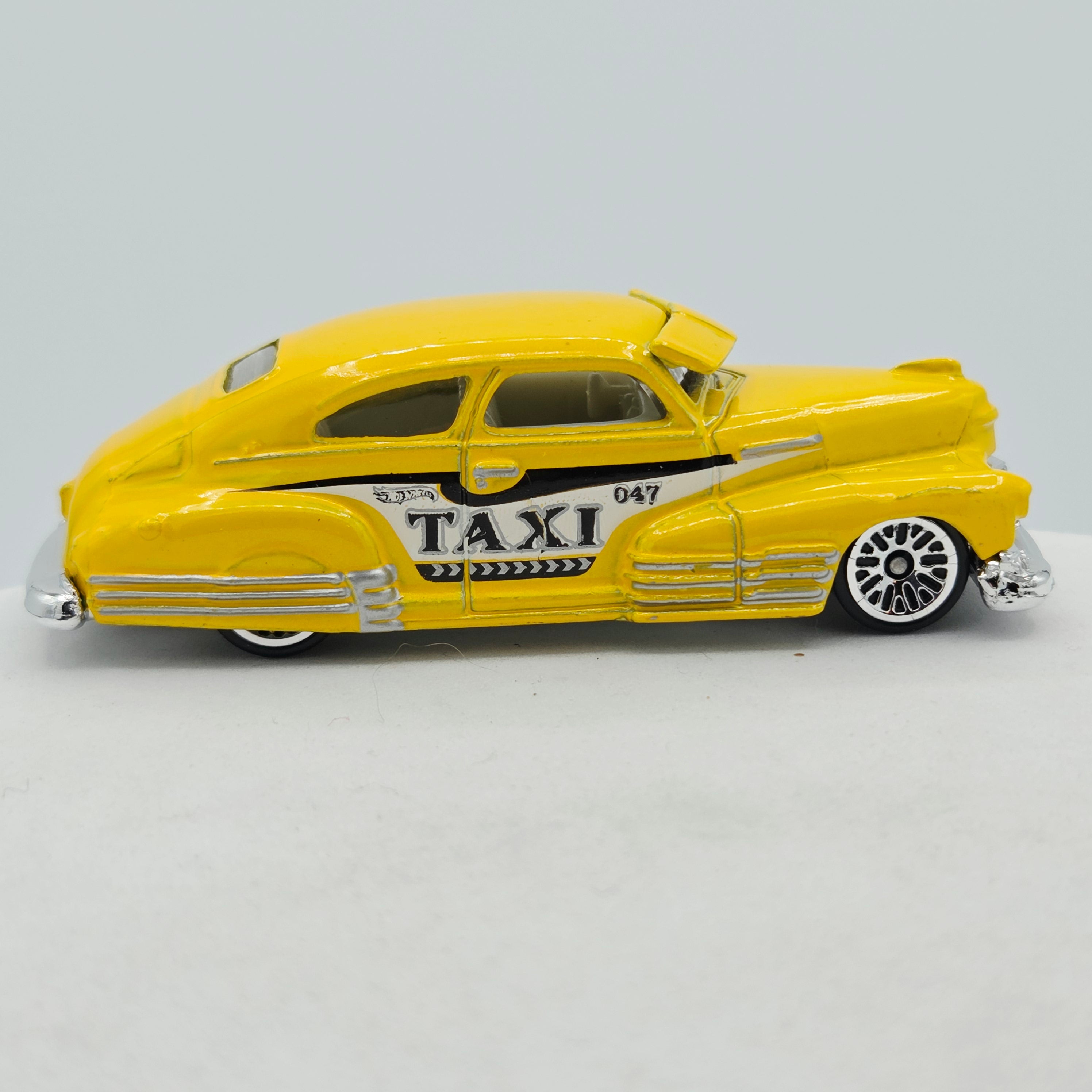 Hot Wheels '47 Chevy Fleetline "Taxi" - Yellow (2012 HW Basic - City Works)