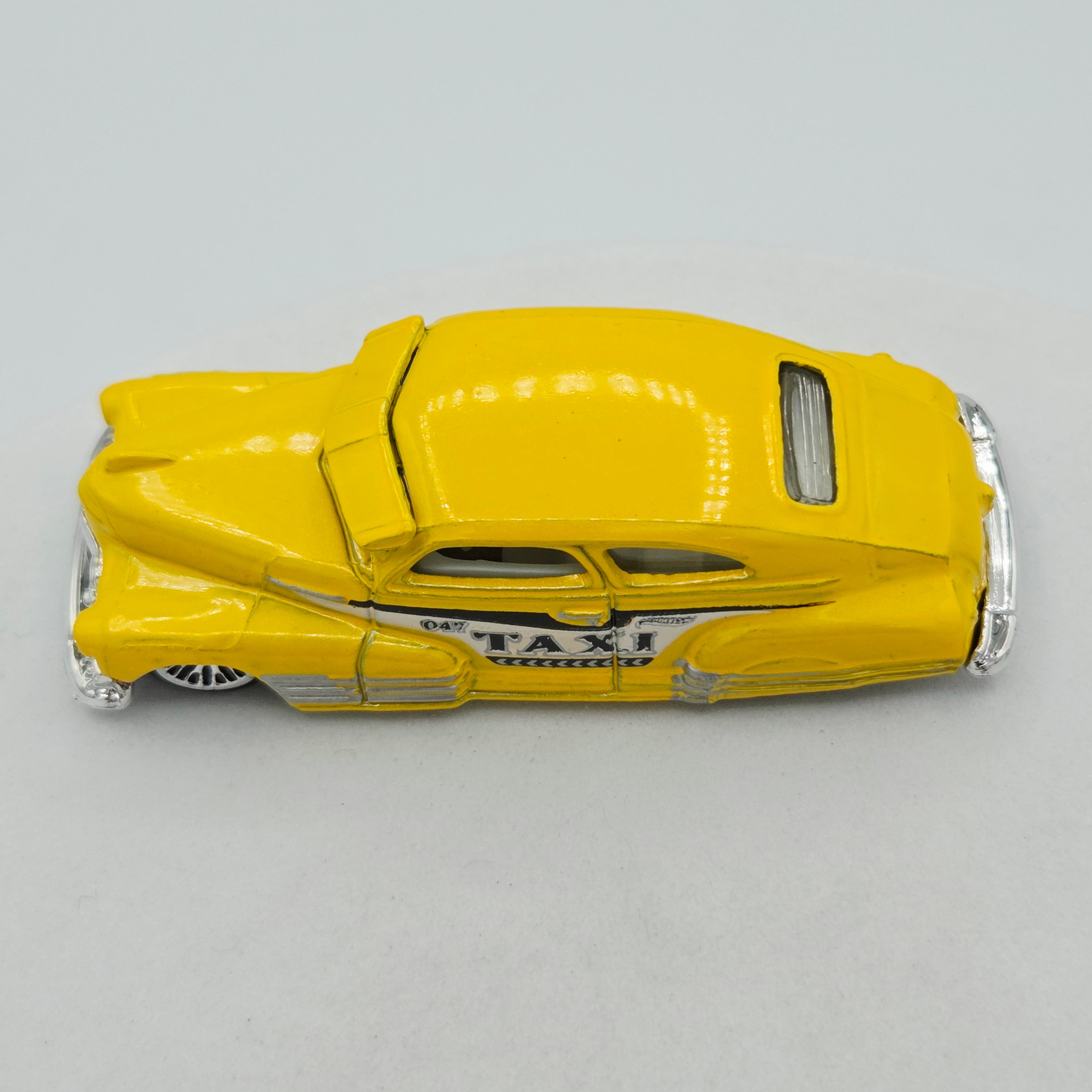 Hot Wheels '47 Chevy Fleetline "Taxi" - Yellow (2012 HW Basic - City Works)