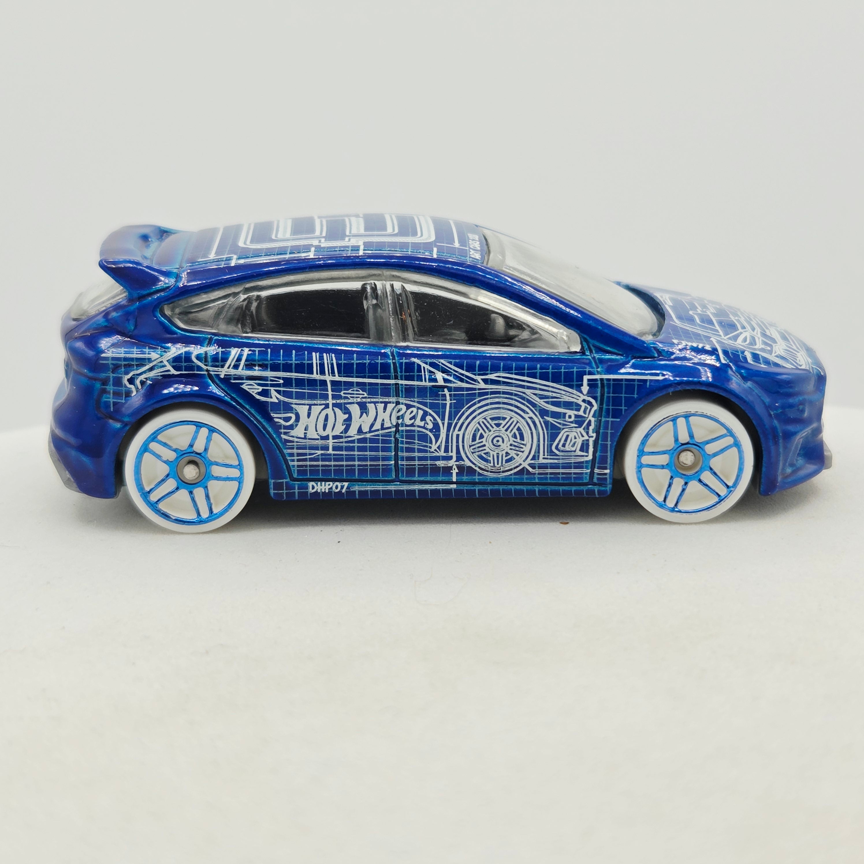 Hot Wheels Ford Focus RS (2018 HW Basic - Art Cars)
