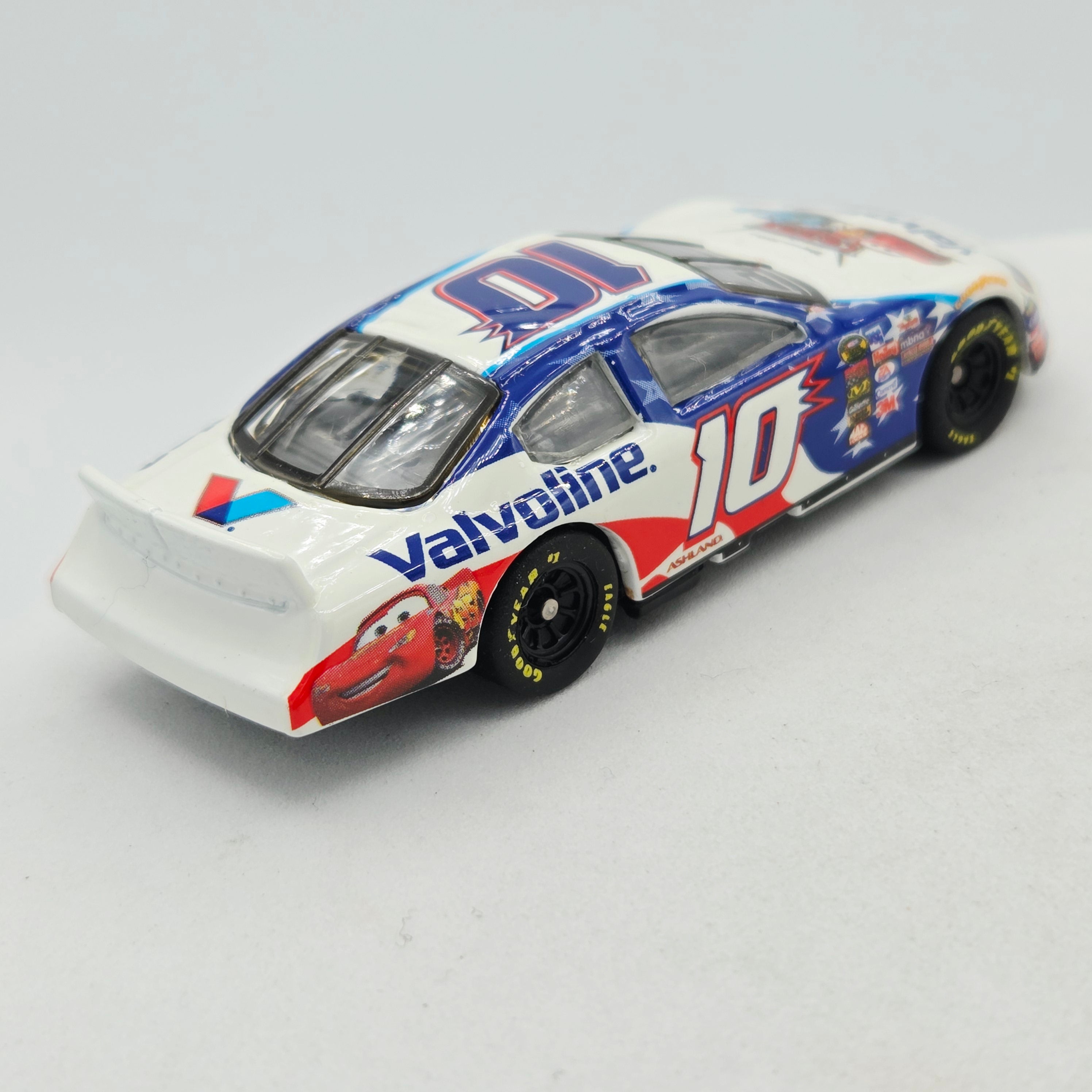 Hot Wheels Dodge Stock Car #10 Scott Riggs "Valvoline" (2005 Disney Cars - Special Edition)