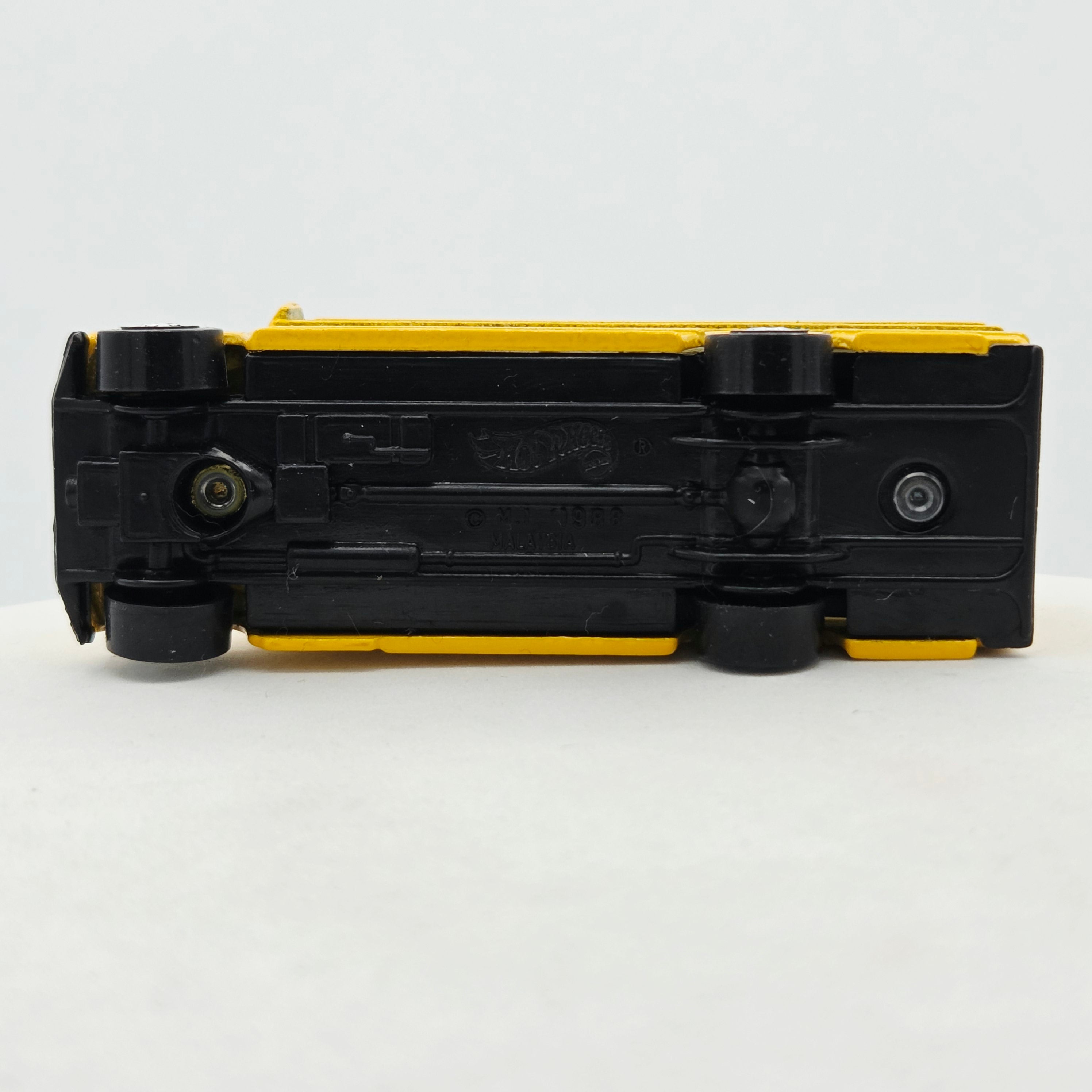 Hot Wheels School Bus - Blackwall (1989-1990 HW Basic / Mainline)