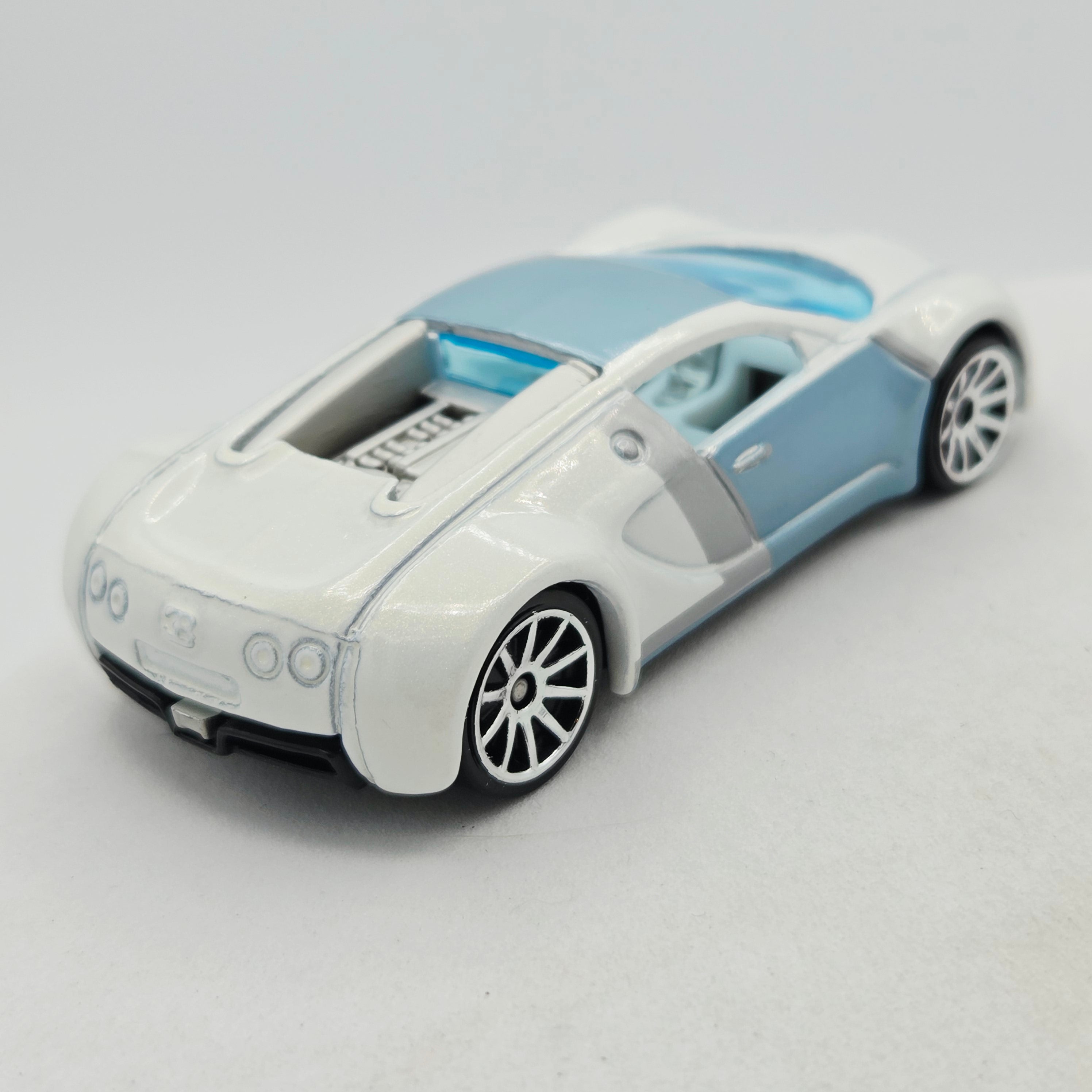 Hot Wheels Bugatti Veyron (2007 HW Mystery Cars)
