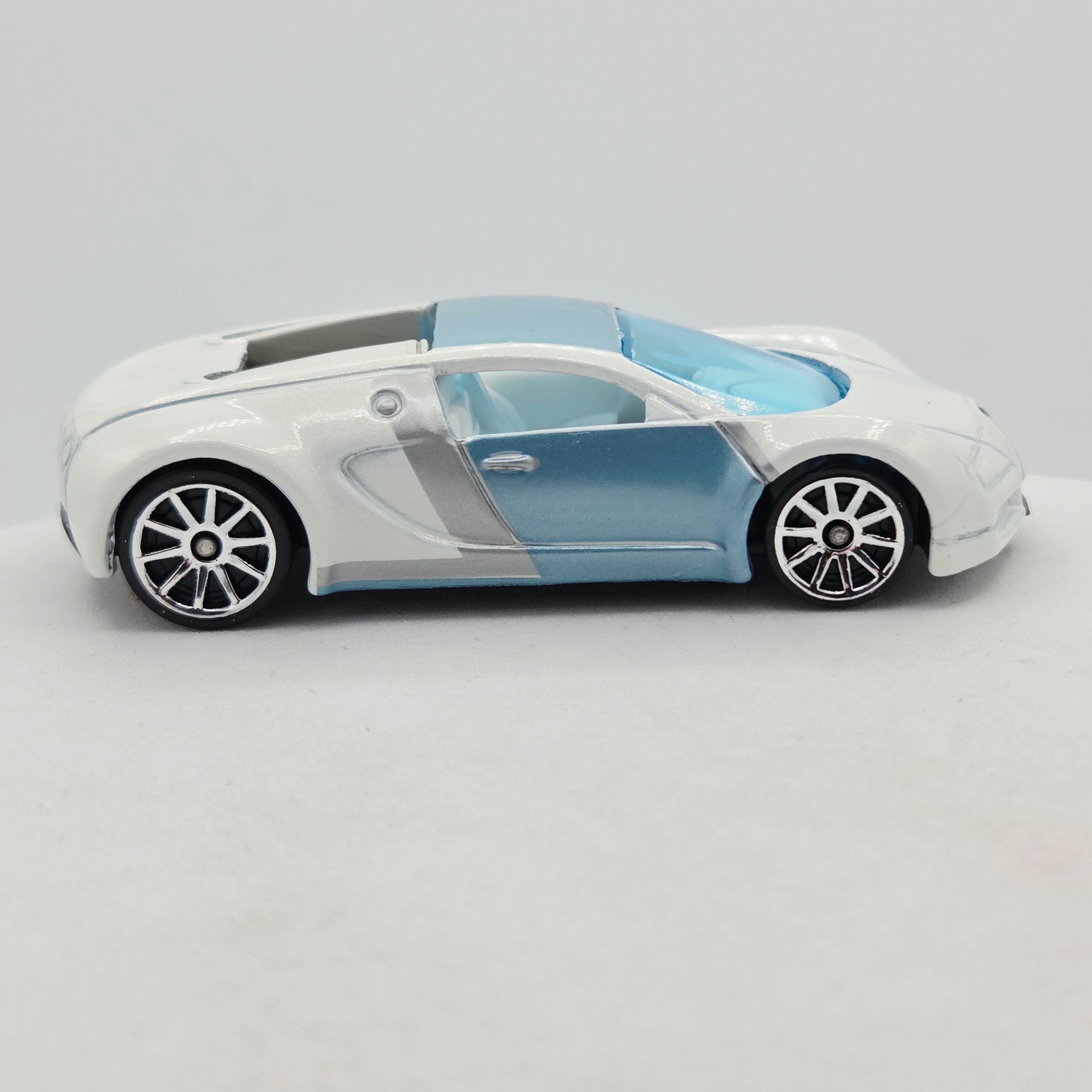 Hot Wheels Bugatti Veyron (2007 HW Mystery Cars)