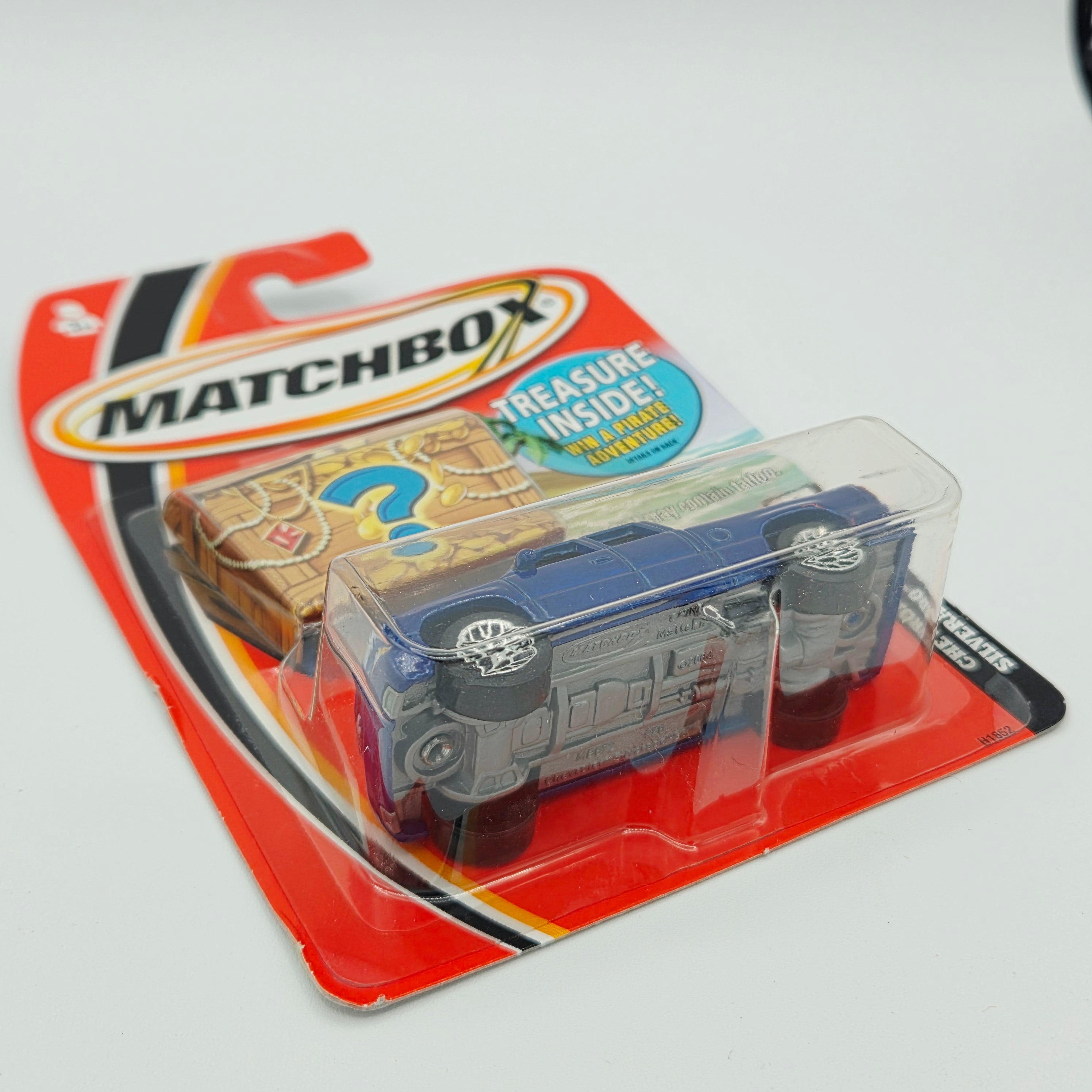 Matchbox Chevrolet Silverado SS (2005 MBX Basic - Buried Treasure)