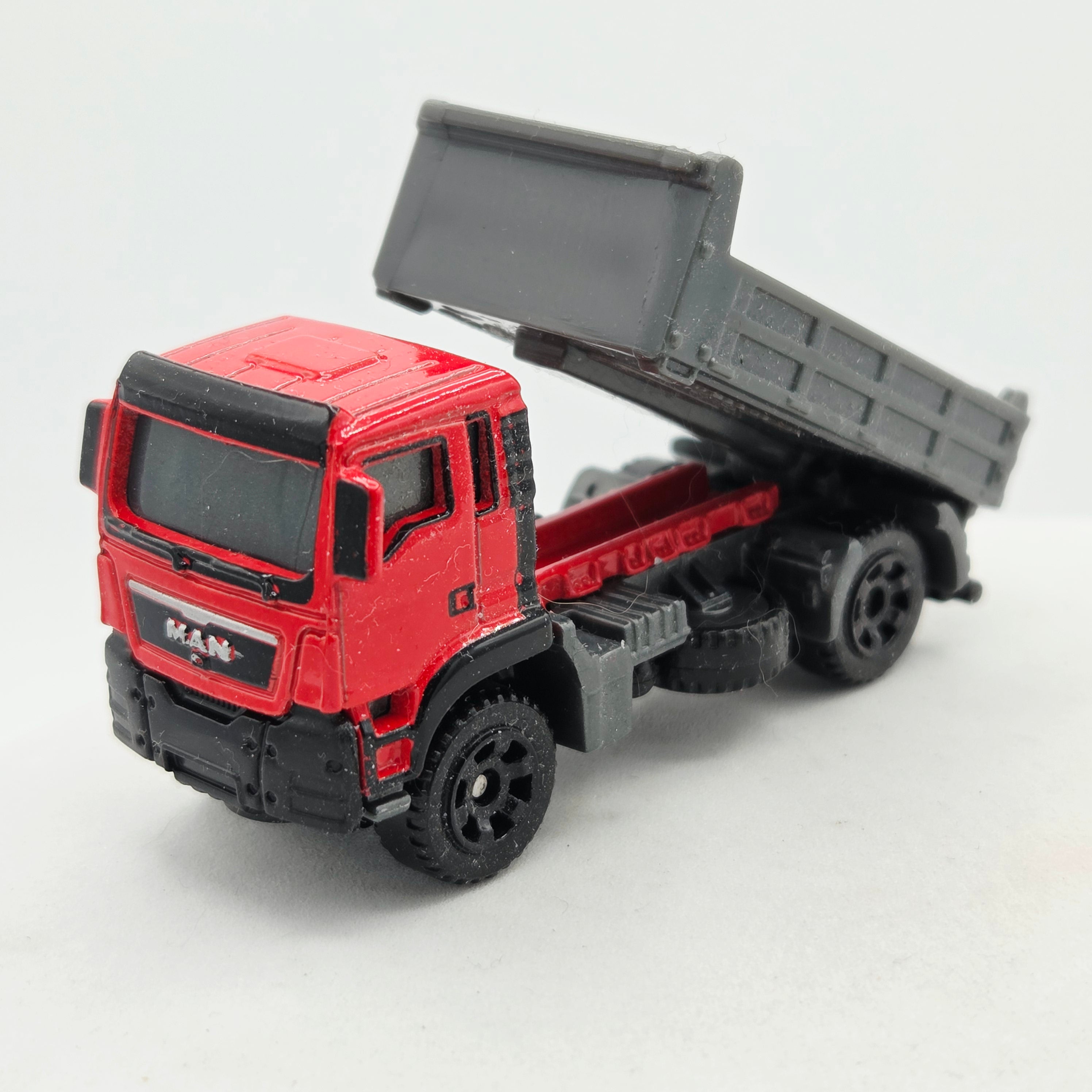 Matchbox MAN TGS 18.440 Dump Truck (2019 MBX Basic - Construction)