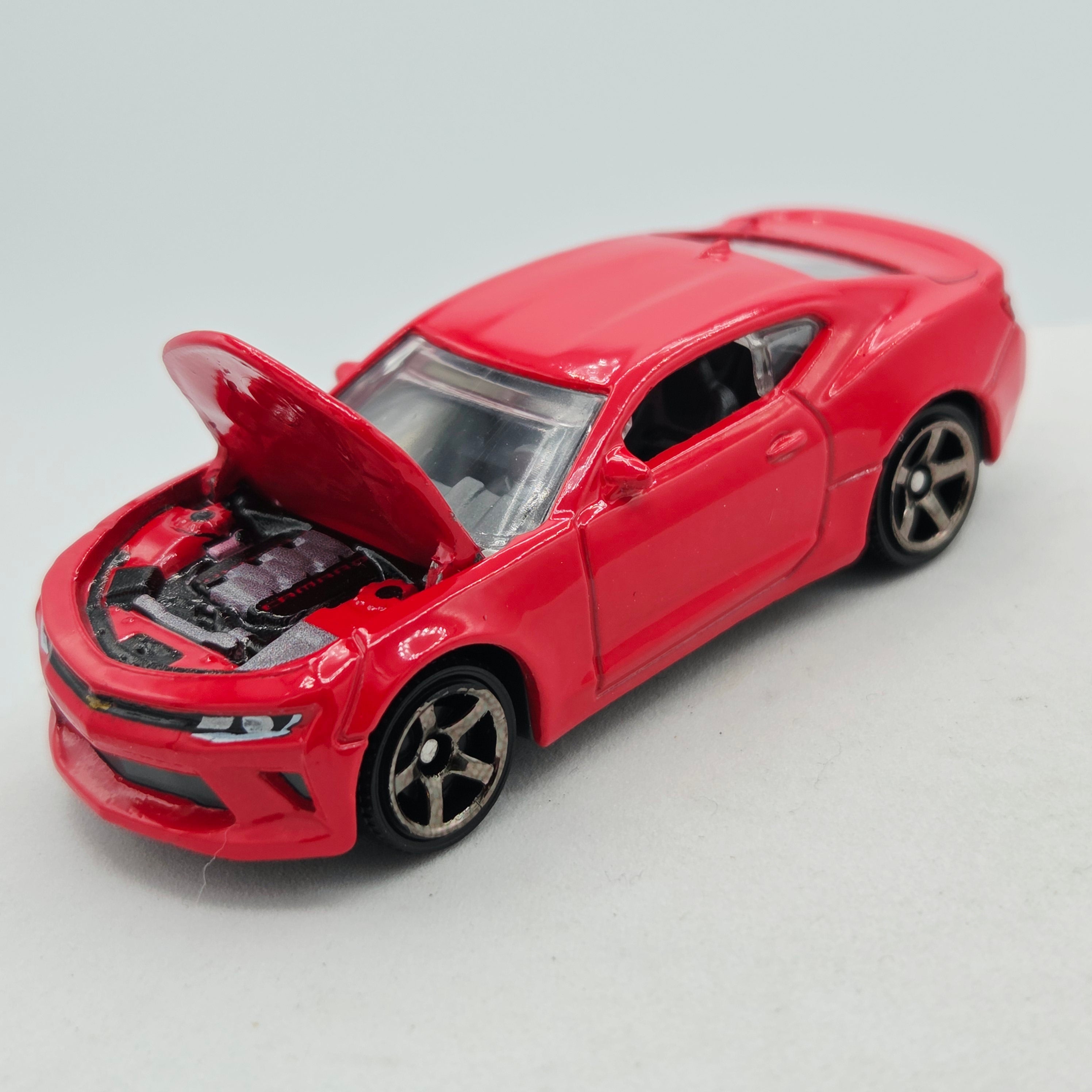 Matchbox '16 Chevrolet Camaro (2021 MBX Moving Parts)
