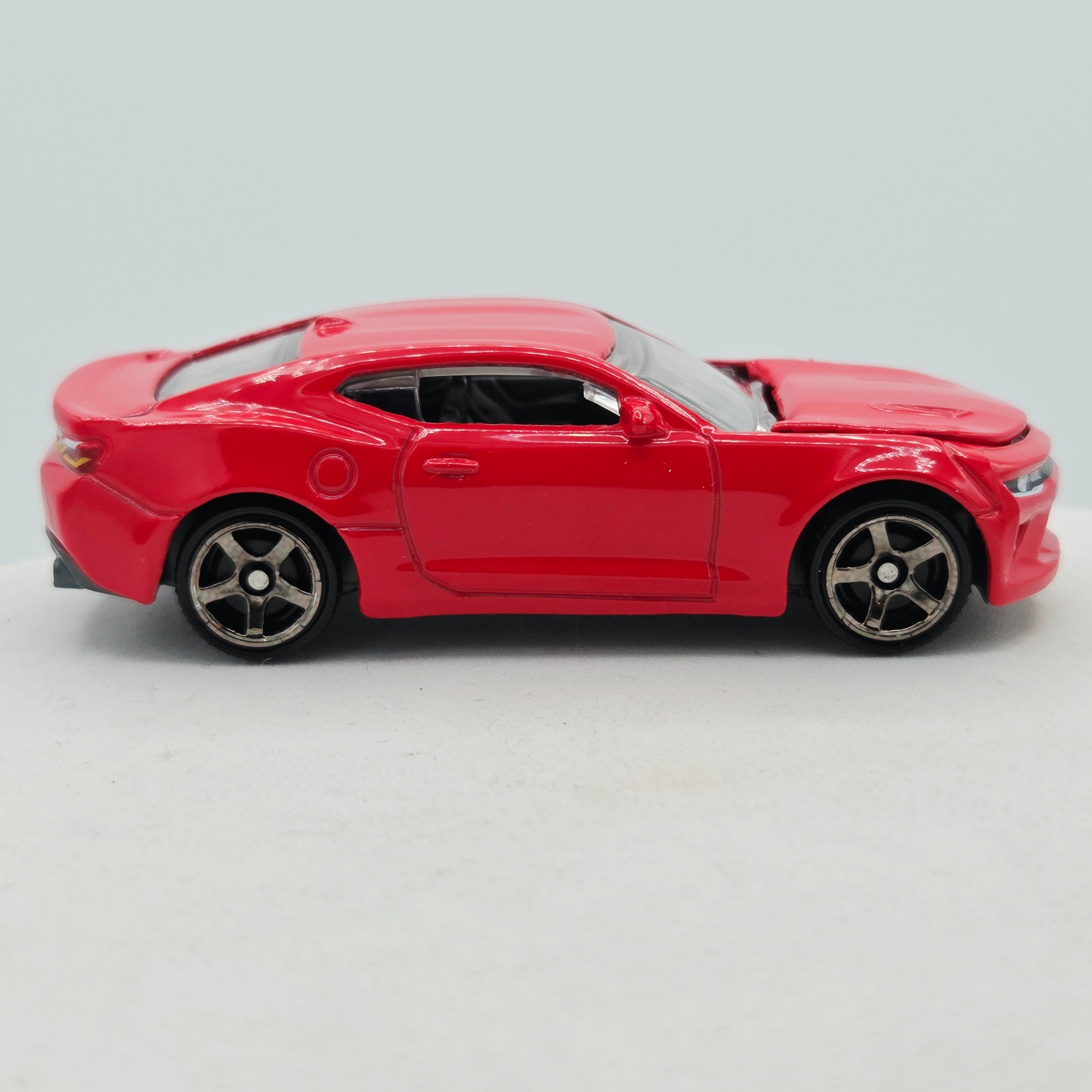 Matchbox '16 Chevrolet Camaro (2021 MBX Moving Parts)