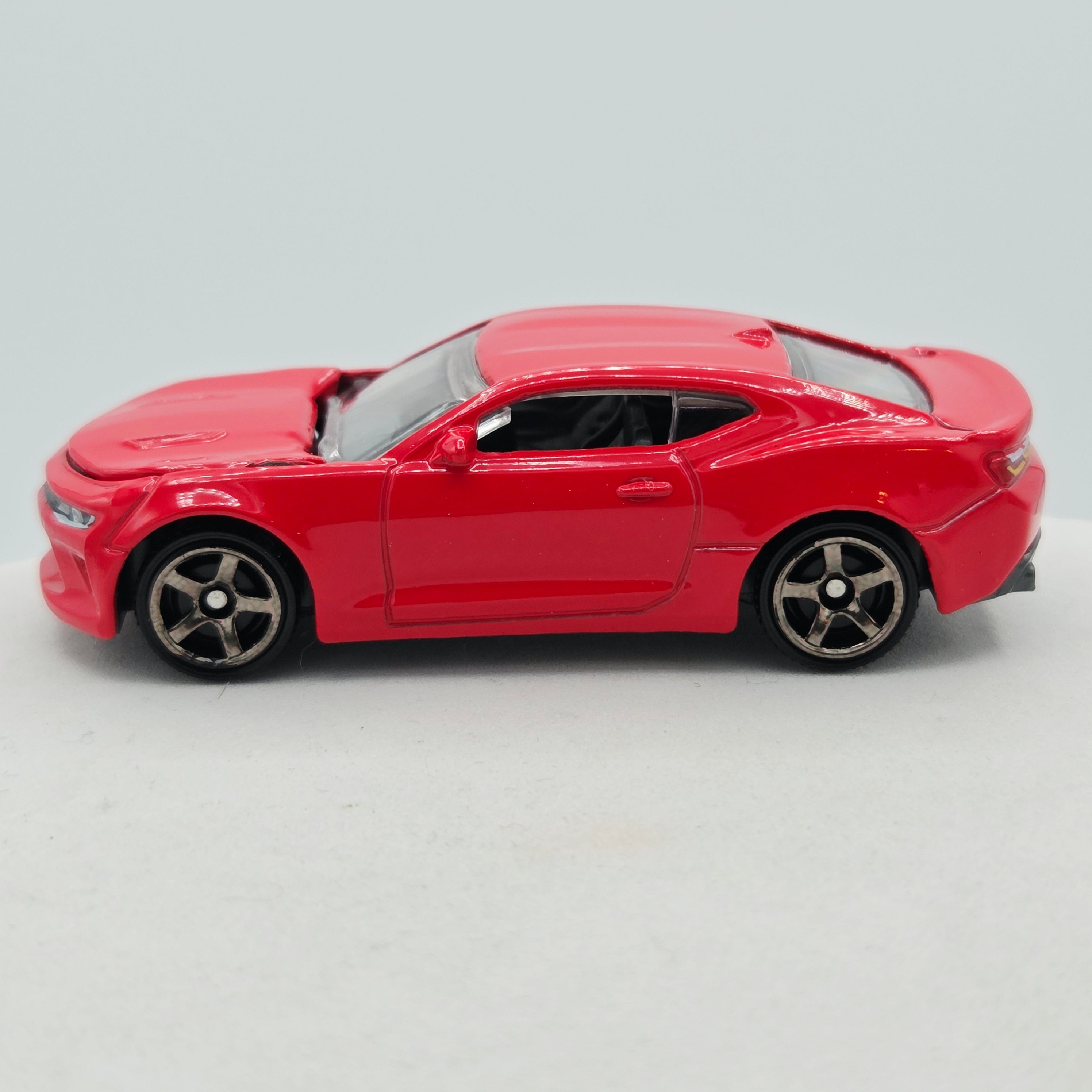 Matchbox '16 Chevrolet Camaro (2021 MBX Moving Parts)