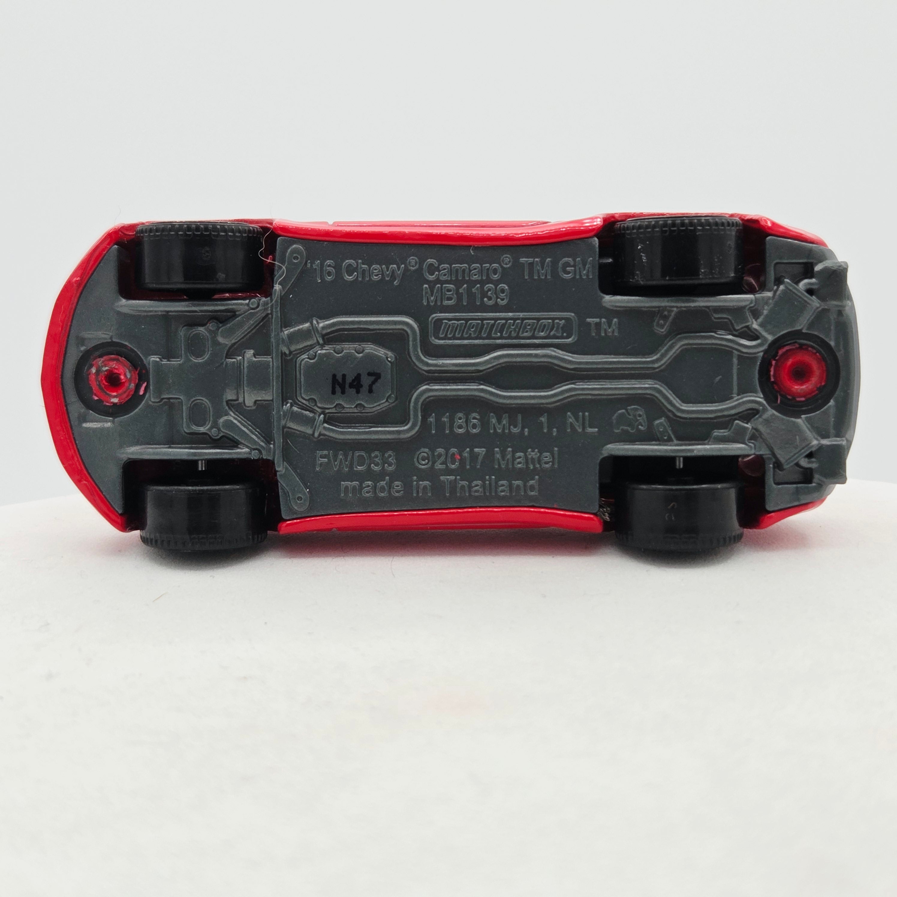Matchbox '16 Chevrolet Camaro (2021 MBX Moving Parts)