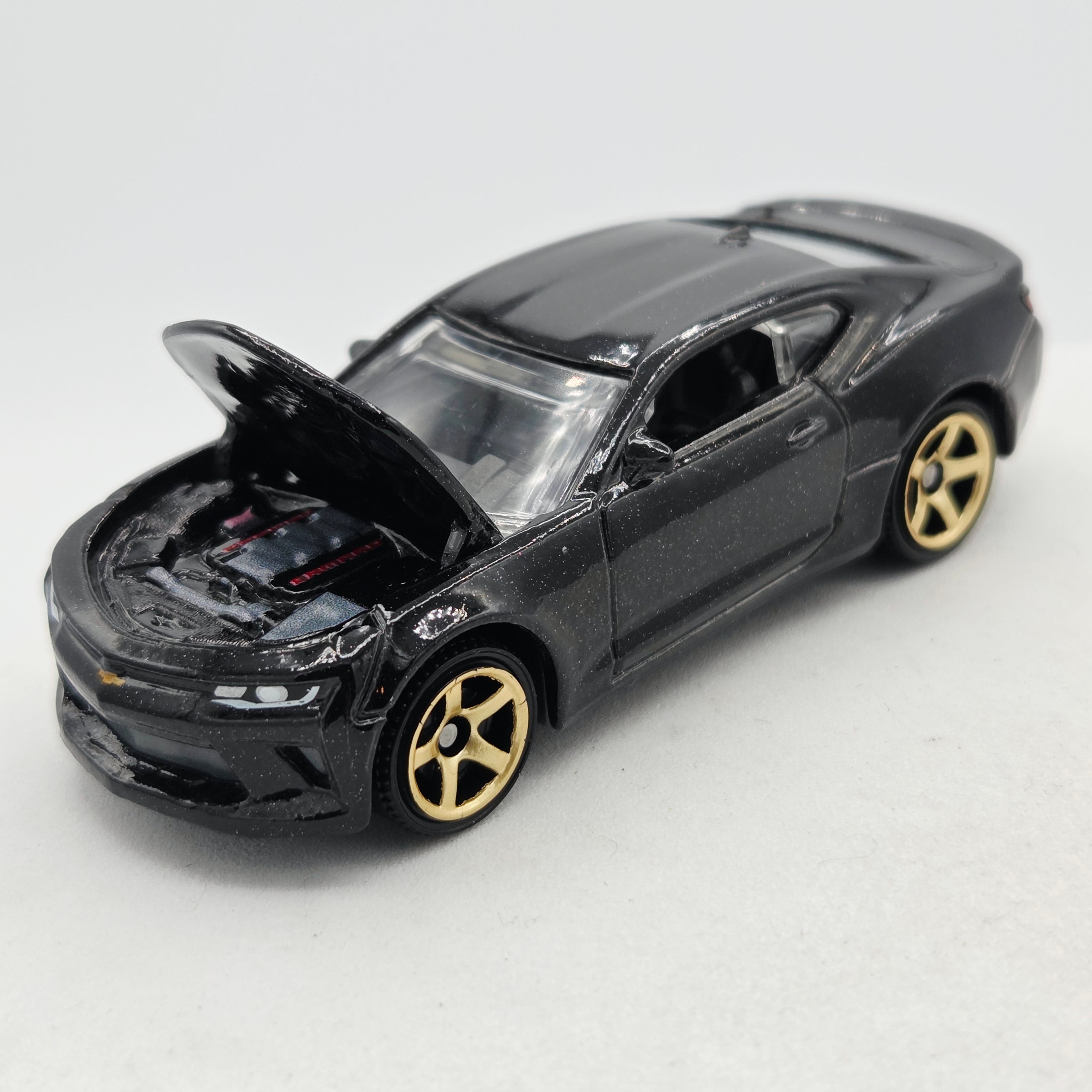 Matchbox '16 Chevrolet Camaro (2022 MBX Moving Parts)