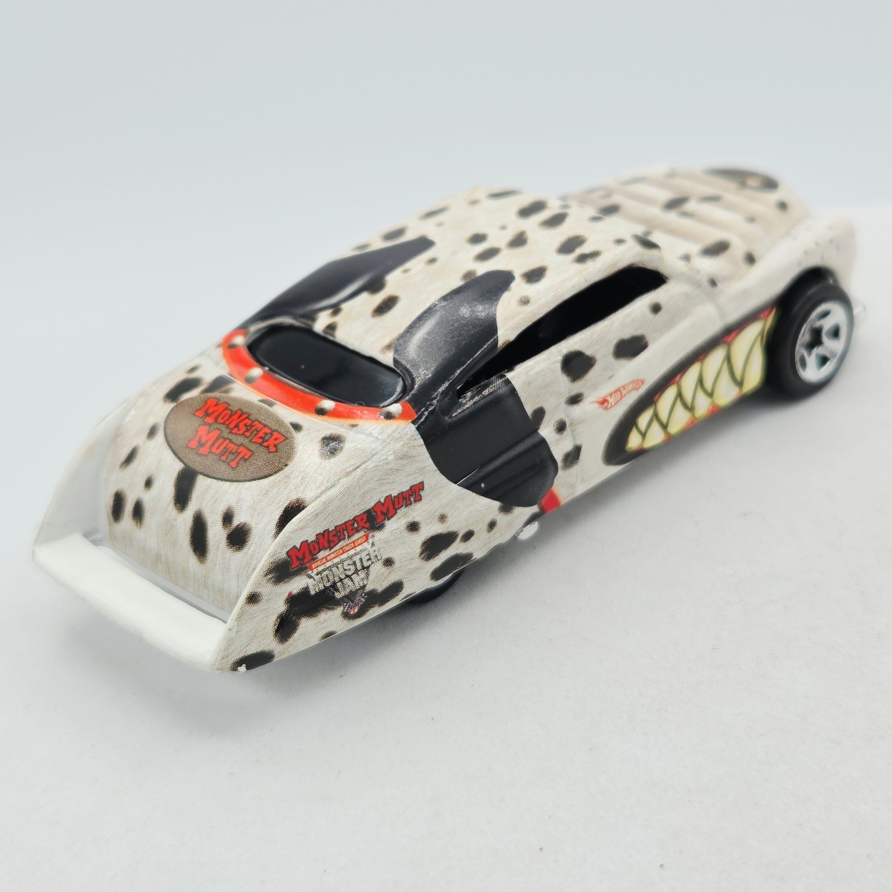 Hot Wheels Monster Jam - Purple Passion, Monster Mutt (2010 HW Monster Duos 2-Pack Exclusive)