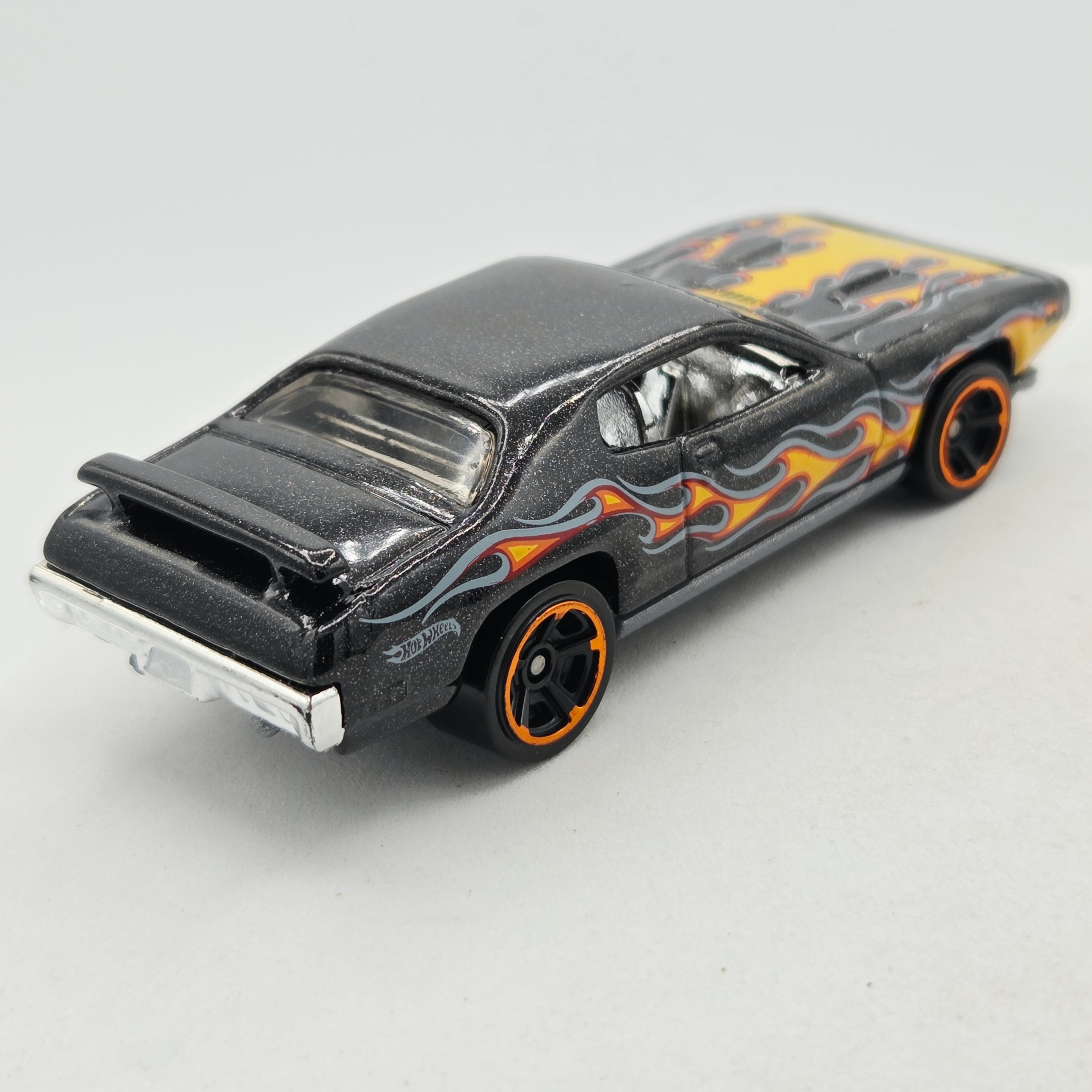 Hot Wheels '71 Plymouth Road Runner (2013 HW Basic - Showroom)