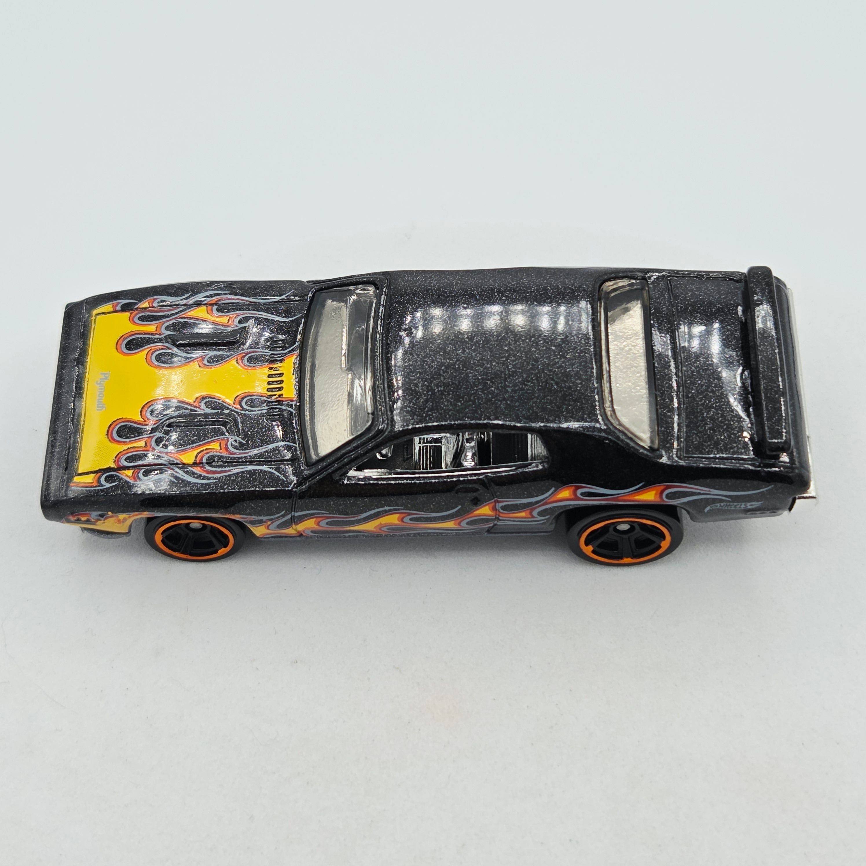 Hot Wheels '71 Plymouth Road Runner (2013 HW Basic - Showroom)