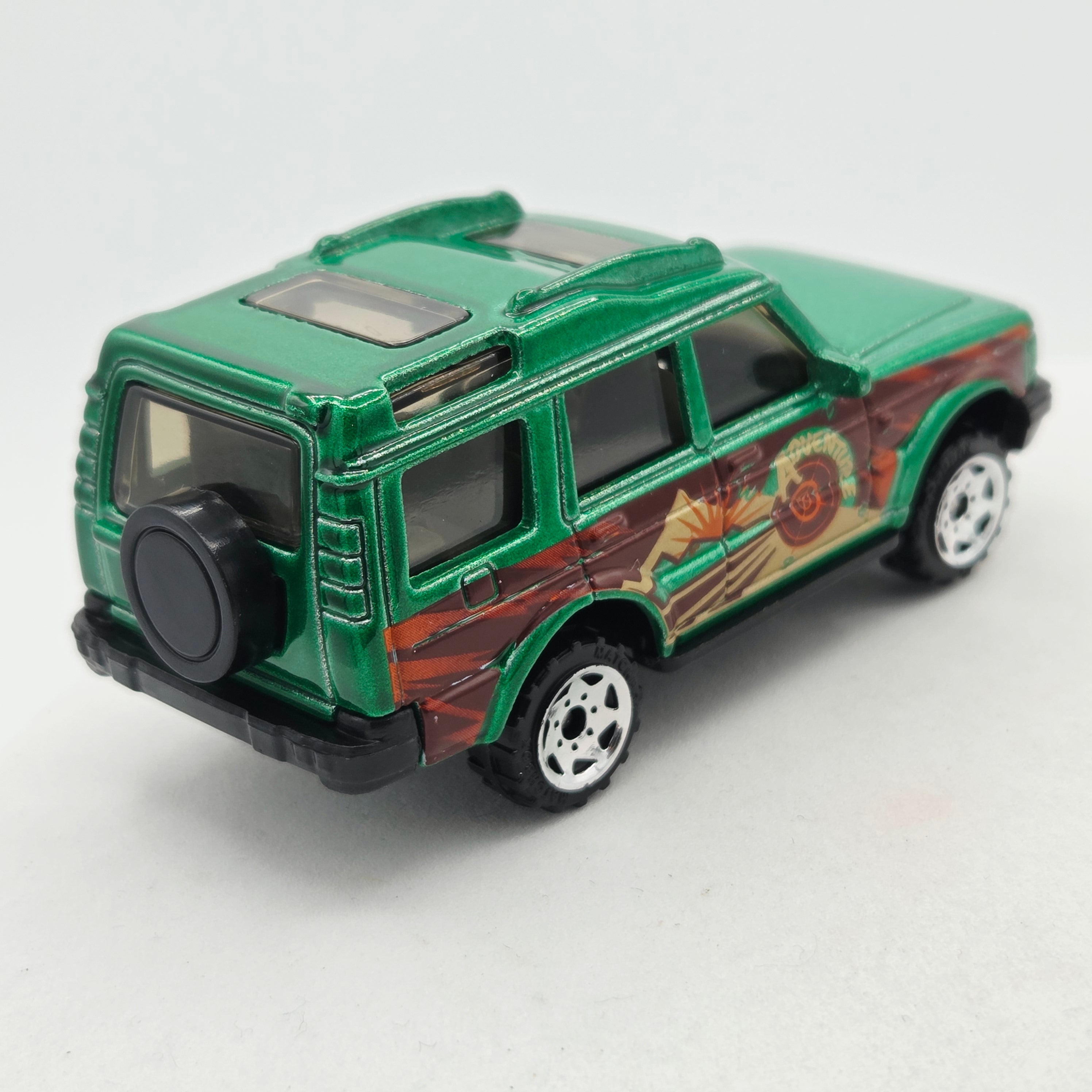 Matchbox Land Rover Discovery (2005 MBX Basic - Buried Treasure)