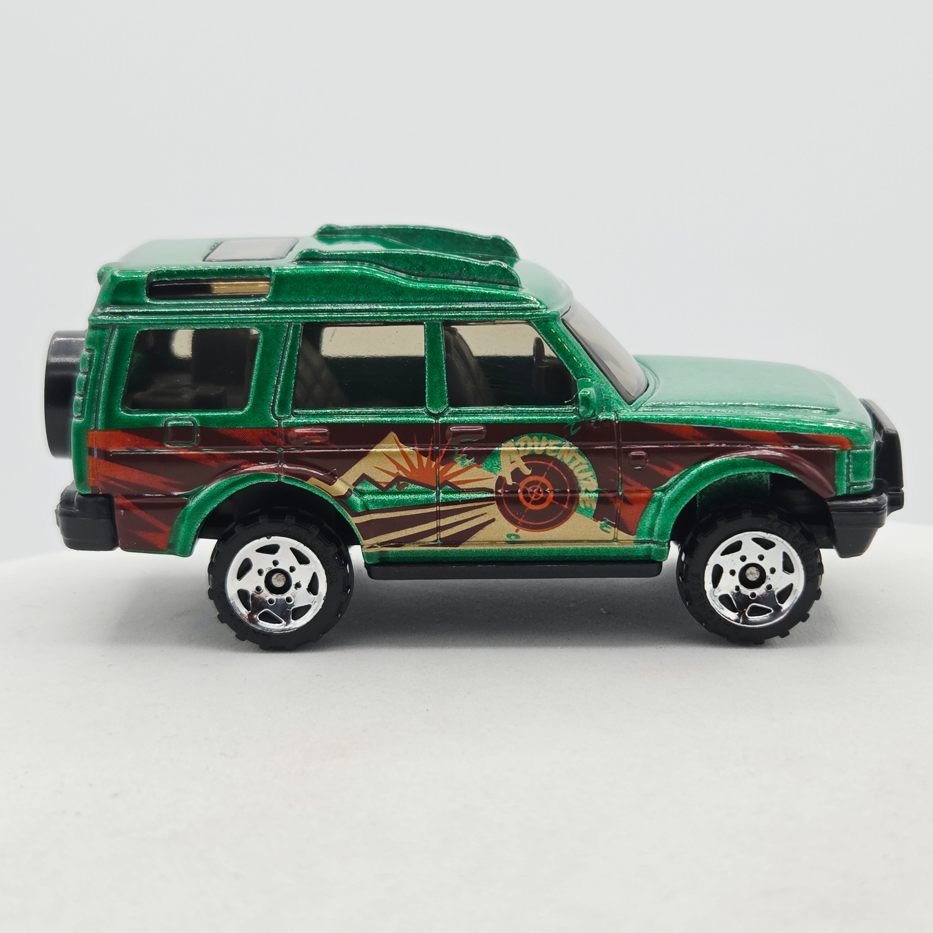 Matchbox Land Rover Discovery (2005 MBX Basic - Buried Treasure)
