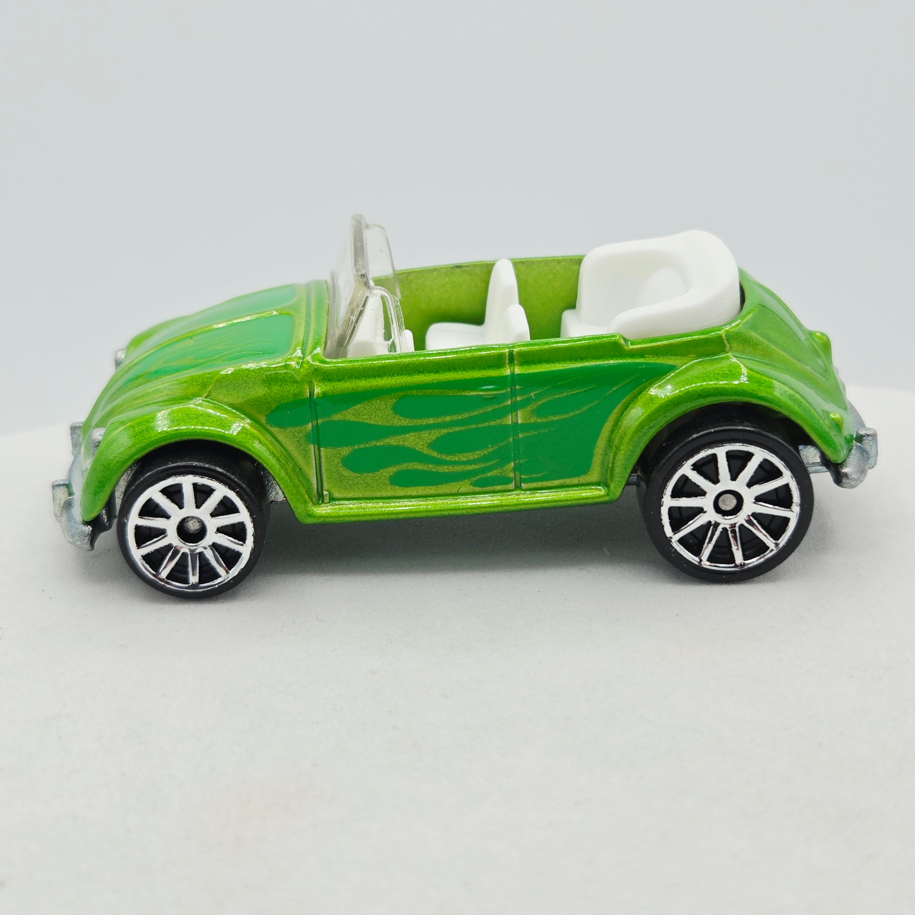 Hot Wheels VW Bug Convertible / Volkswagen Beetle (2007 HW Mystery Cars)