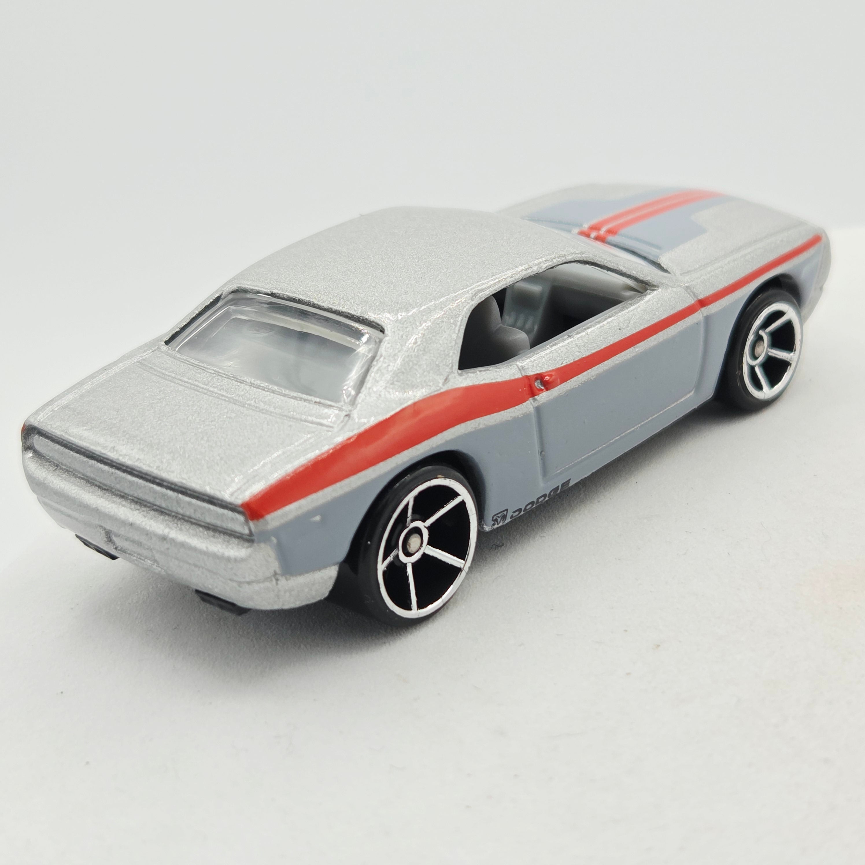 Hot Wheels Dodge Challenger Concept - OH5 Wheels (2009 HW Multipack Exclusive)
