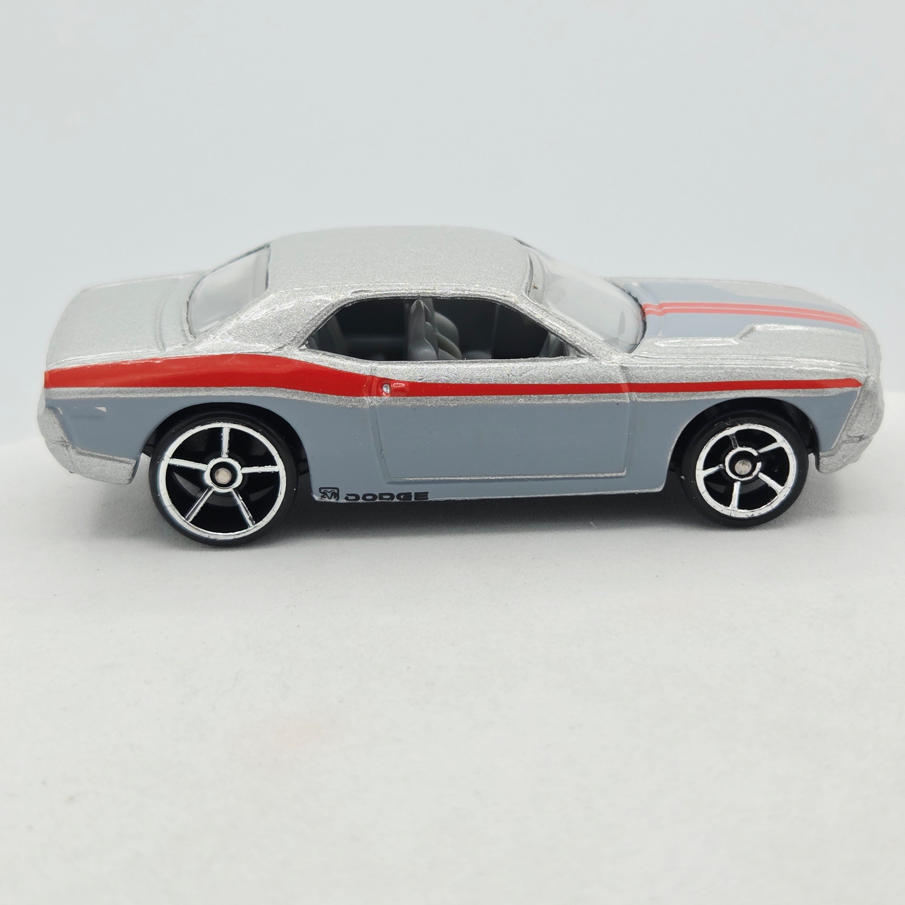 Hot Wheels Dodge Challenger Concept - OH5 Wheels (2009 HW Multipack Exclusive)